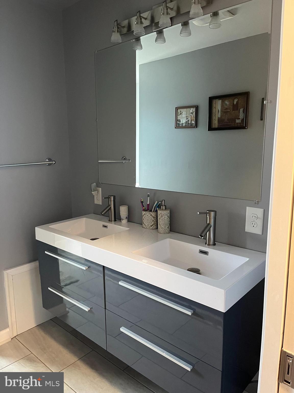 BROWNSTONE ACRES - Residential