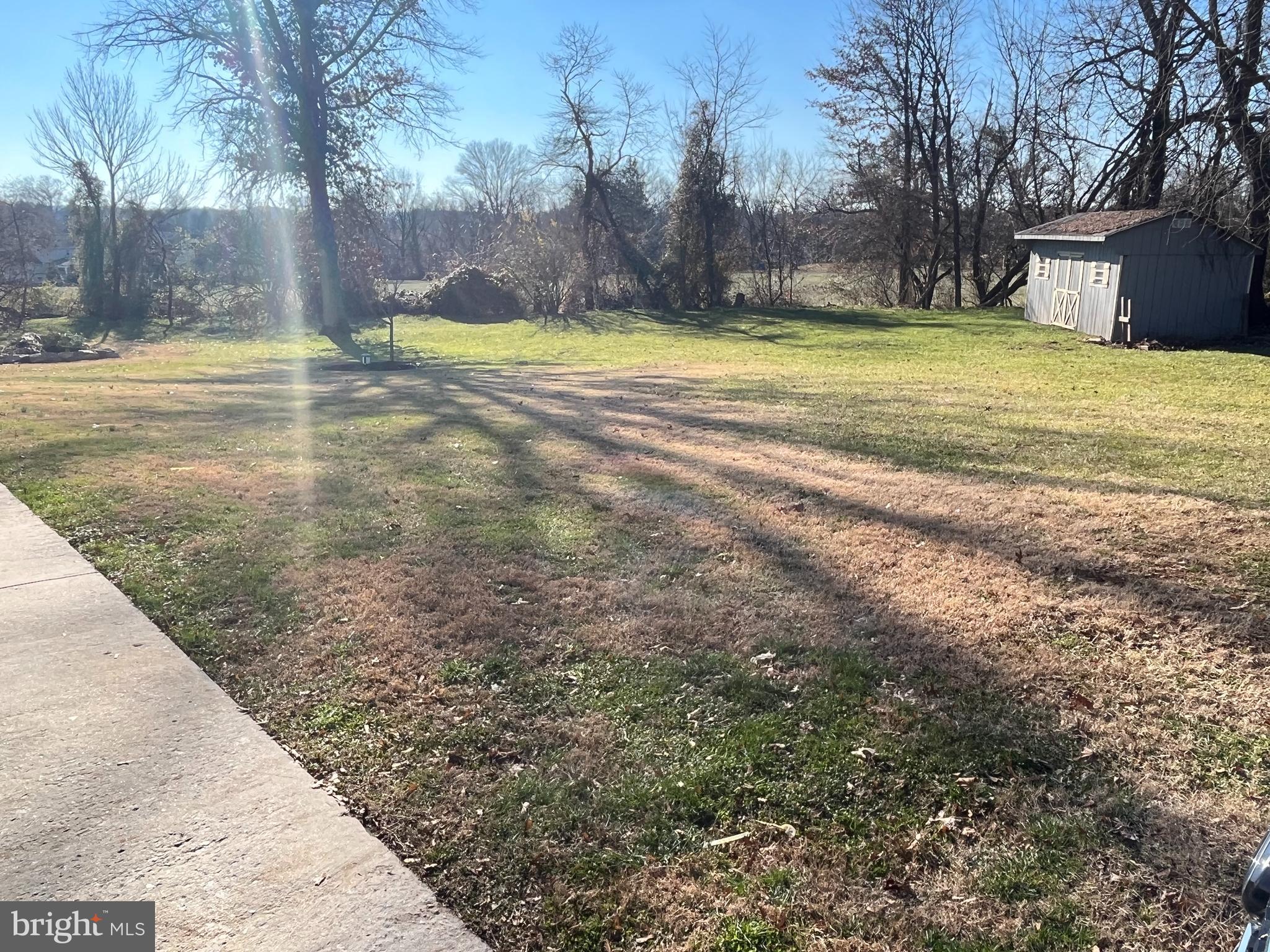 BROWNSTONE ACRES - Residential