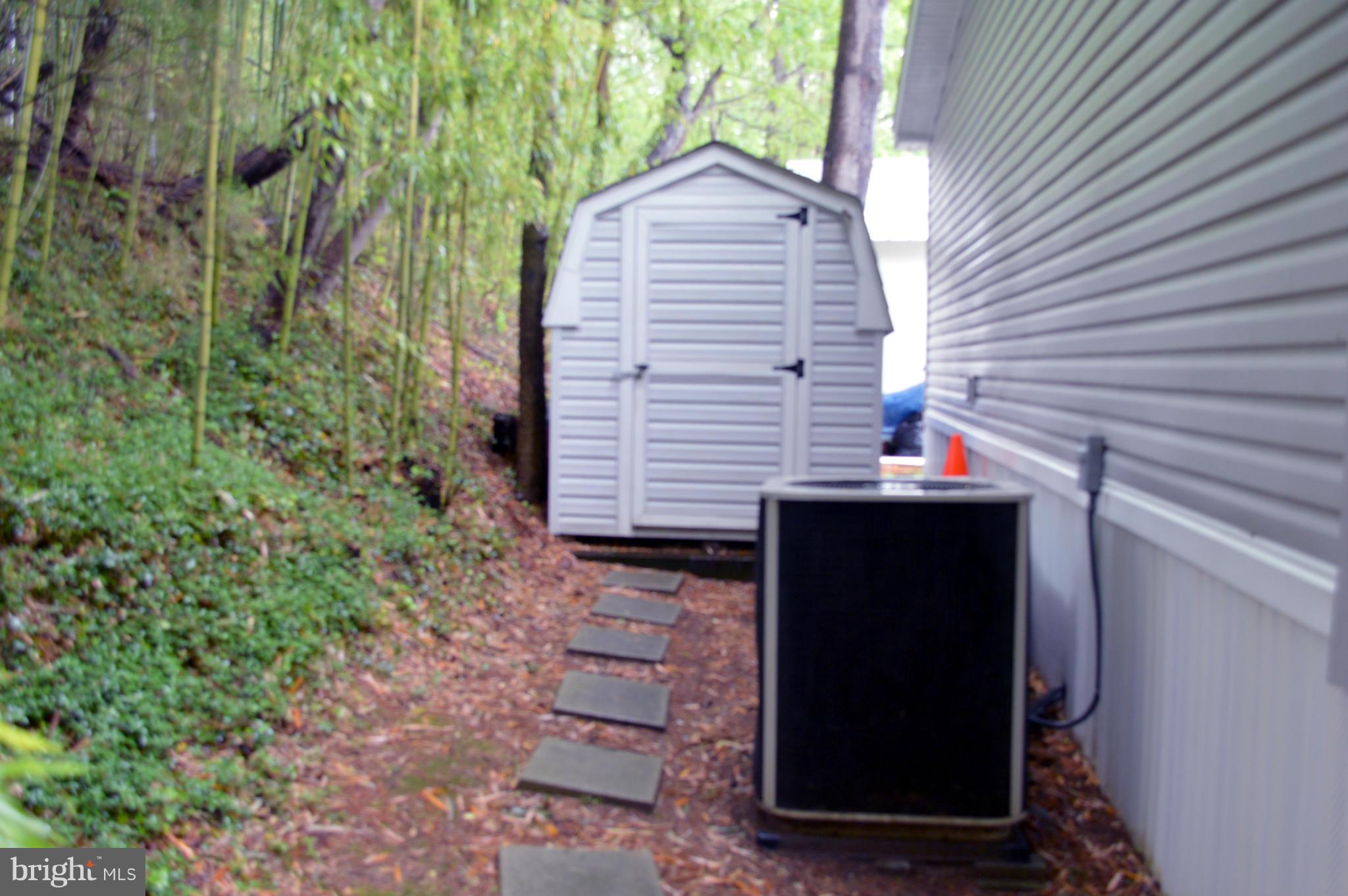 BOONES ESTATES - Residential