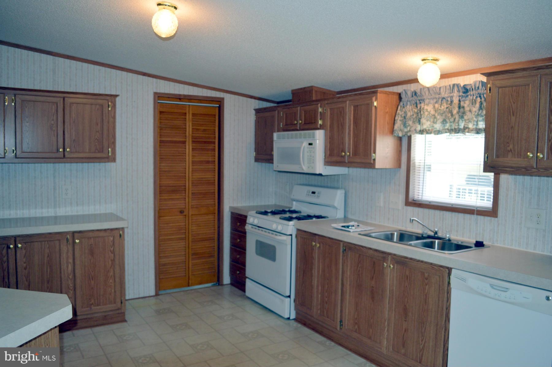 BOONES ESTATES - Residential