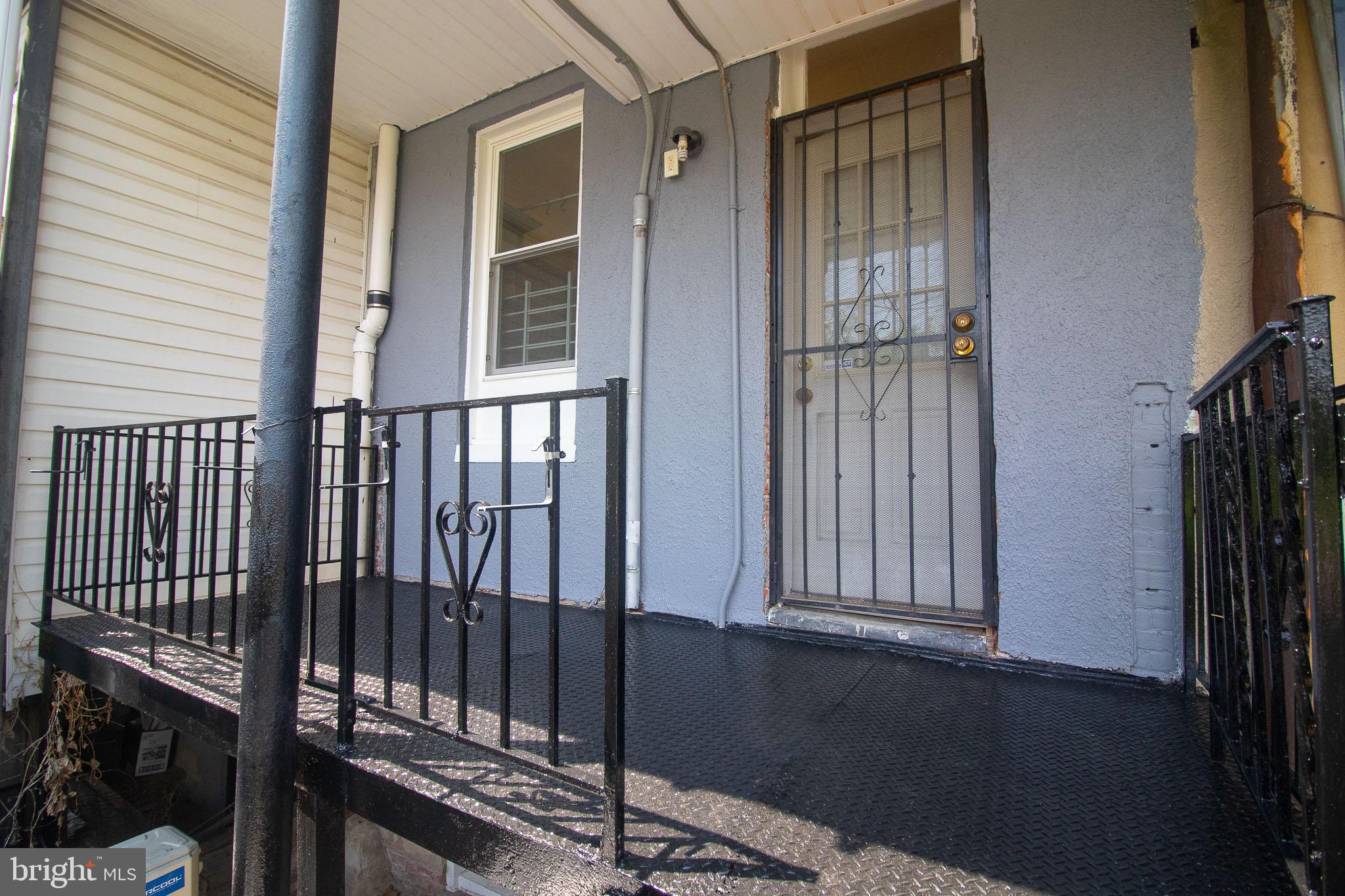 UNION SQUARE - Residential Lease