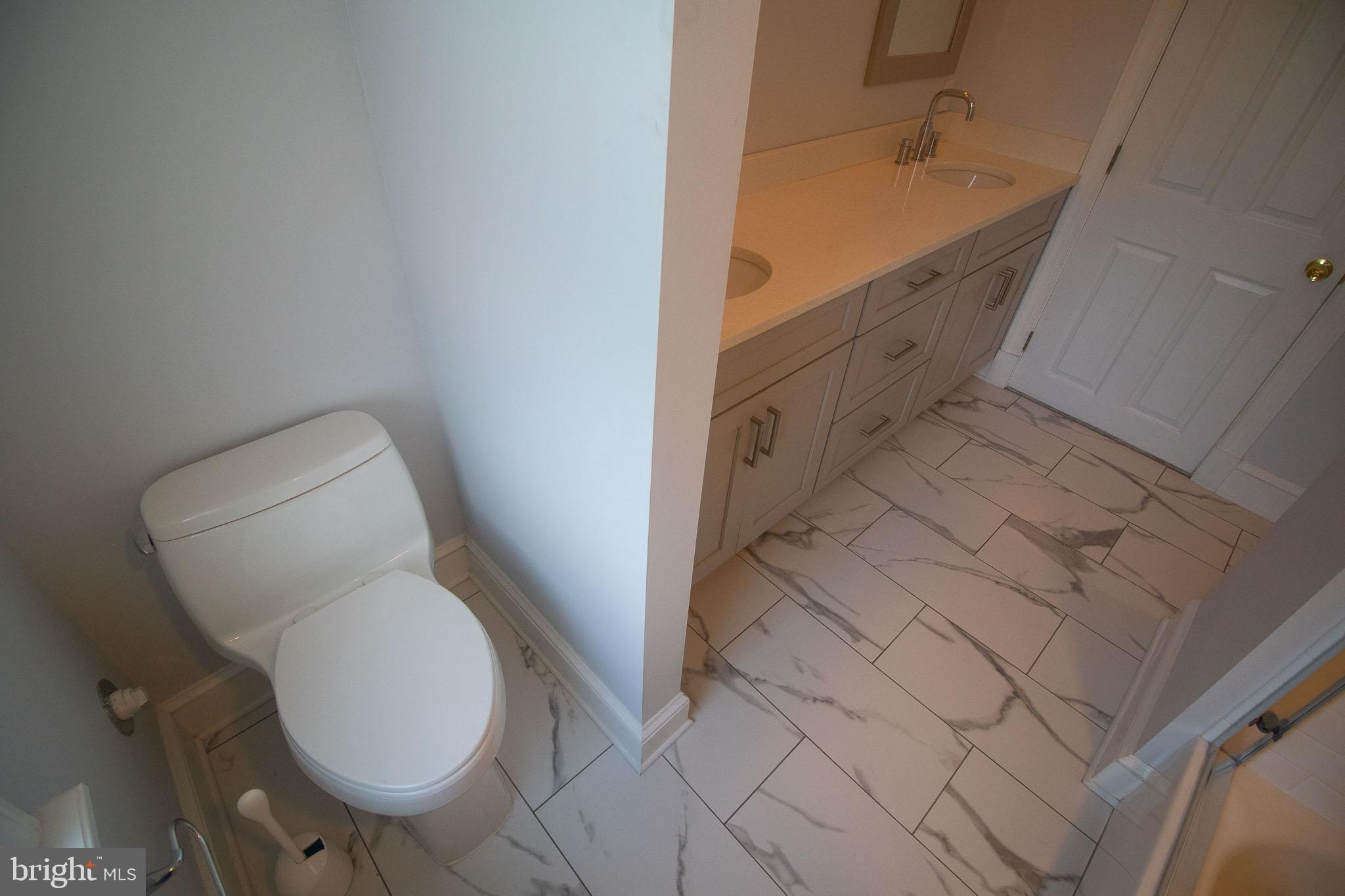 UNION SQUARE - Residential Lease