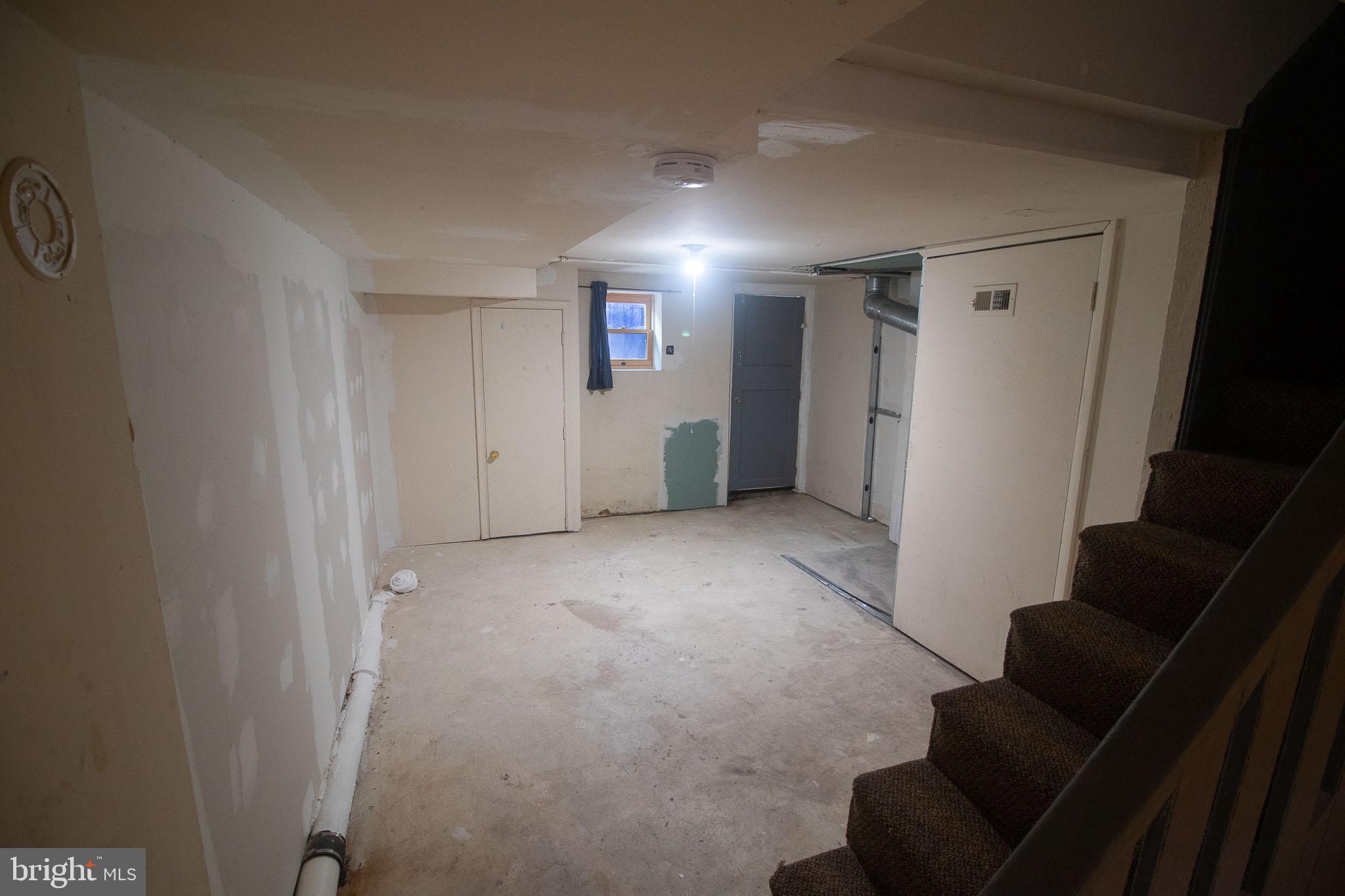 UNION SQUARE - Residential Lease