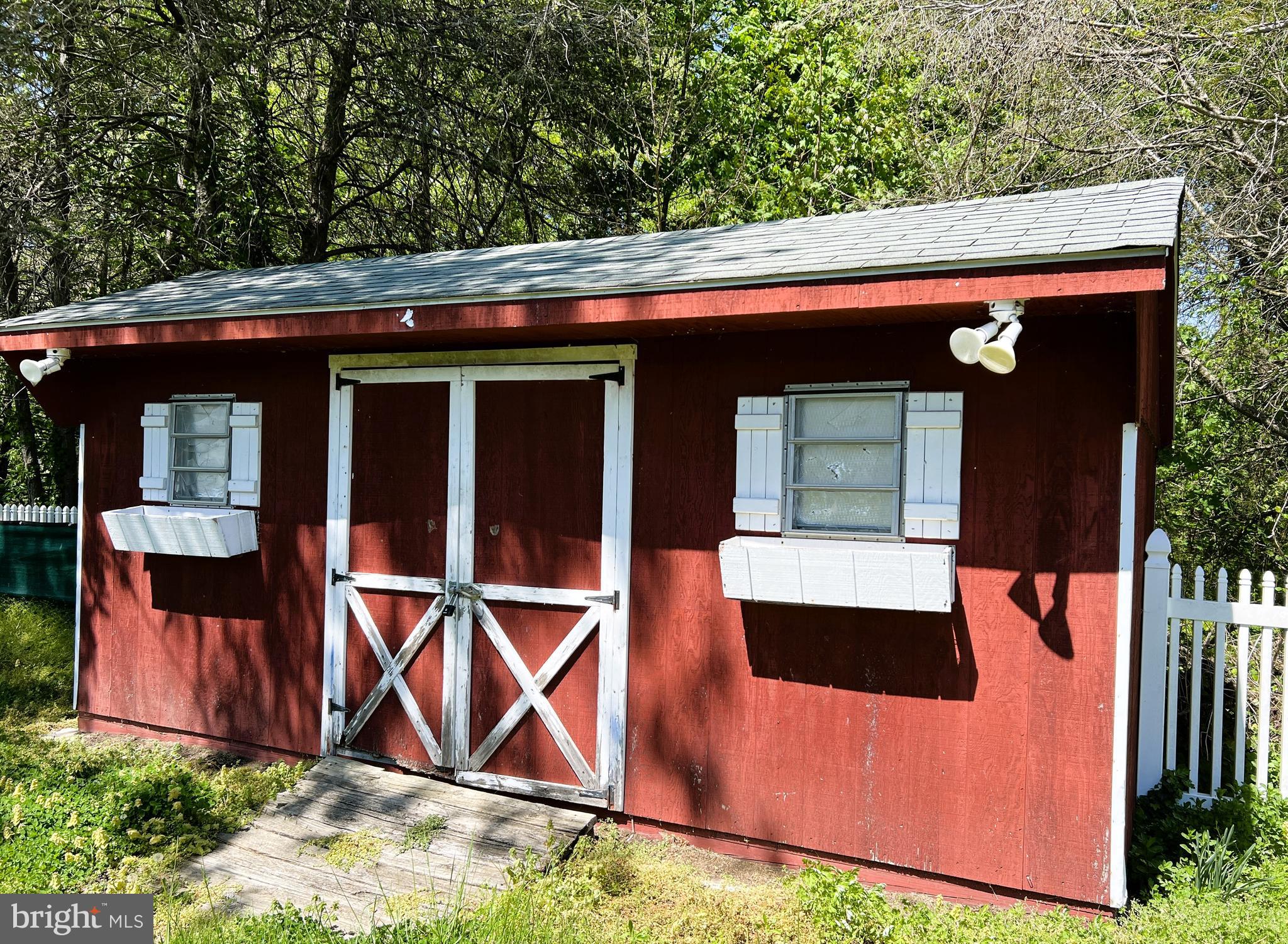 MILLINGTON - Residential