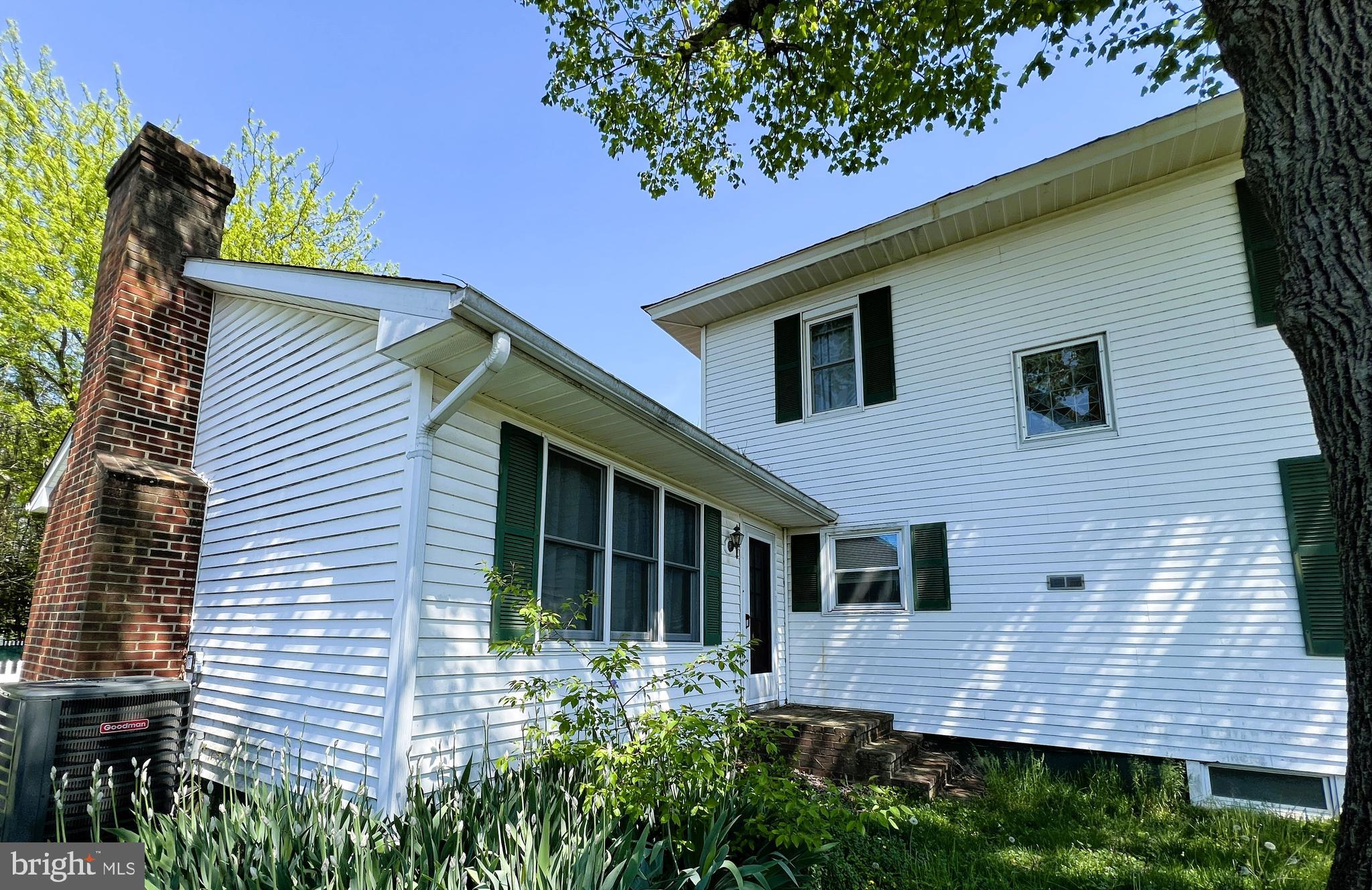 390 HURTT AVENUE