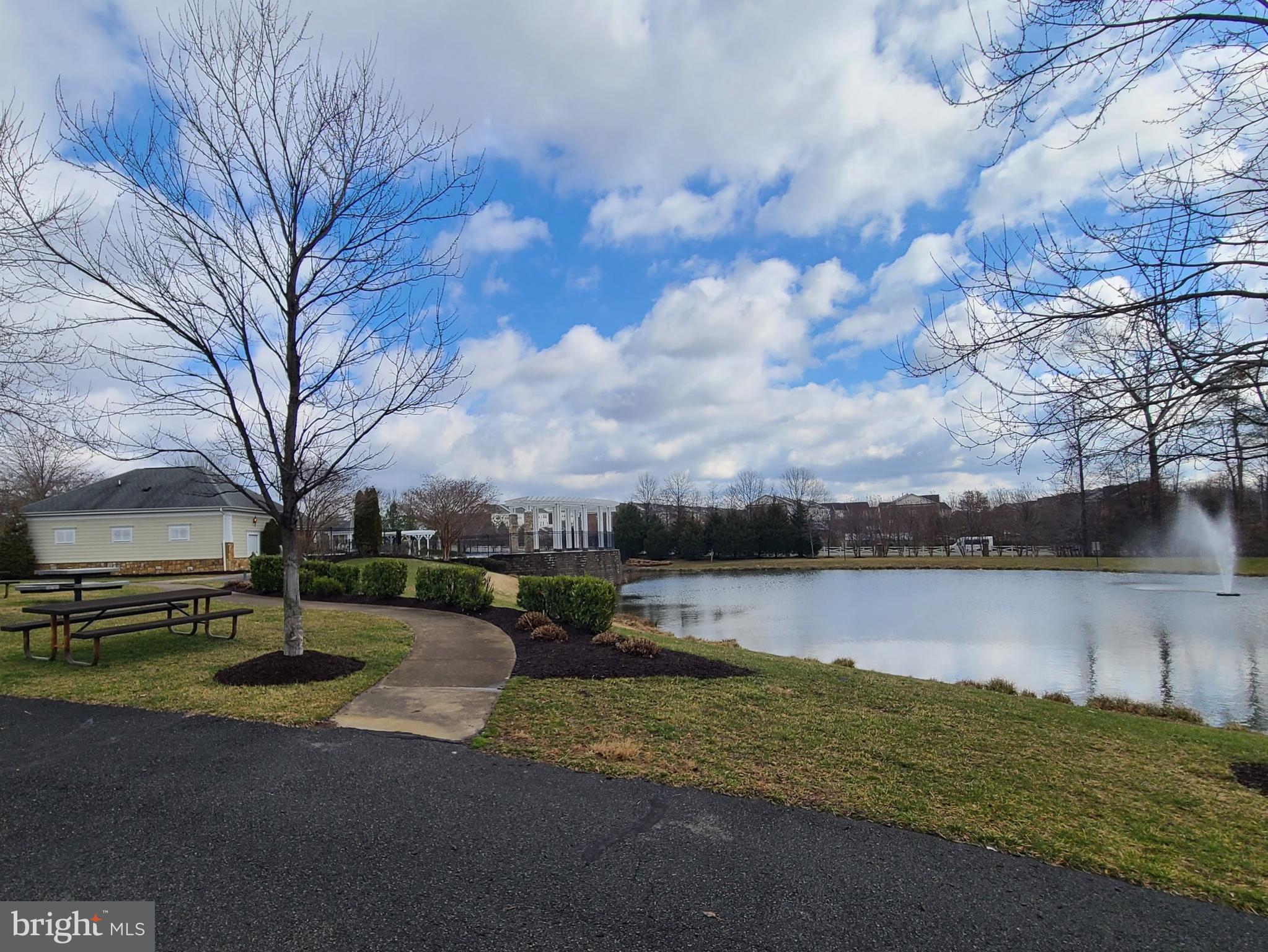 EAGLES POINTE - Residential Lease