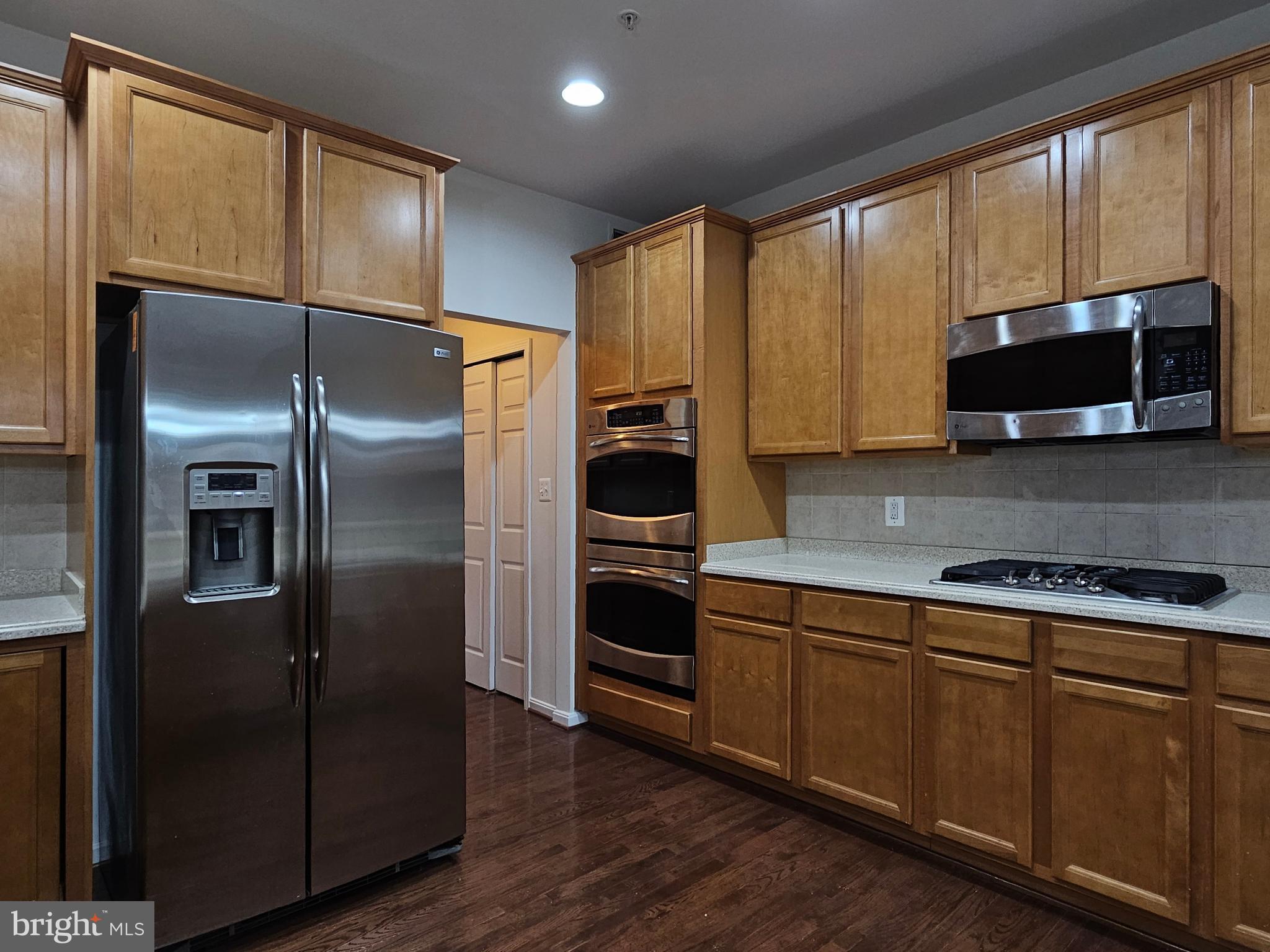 EAGLES POINTE - Residential Lease