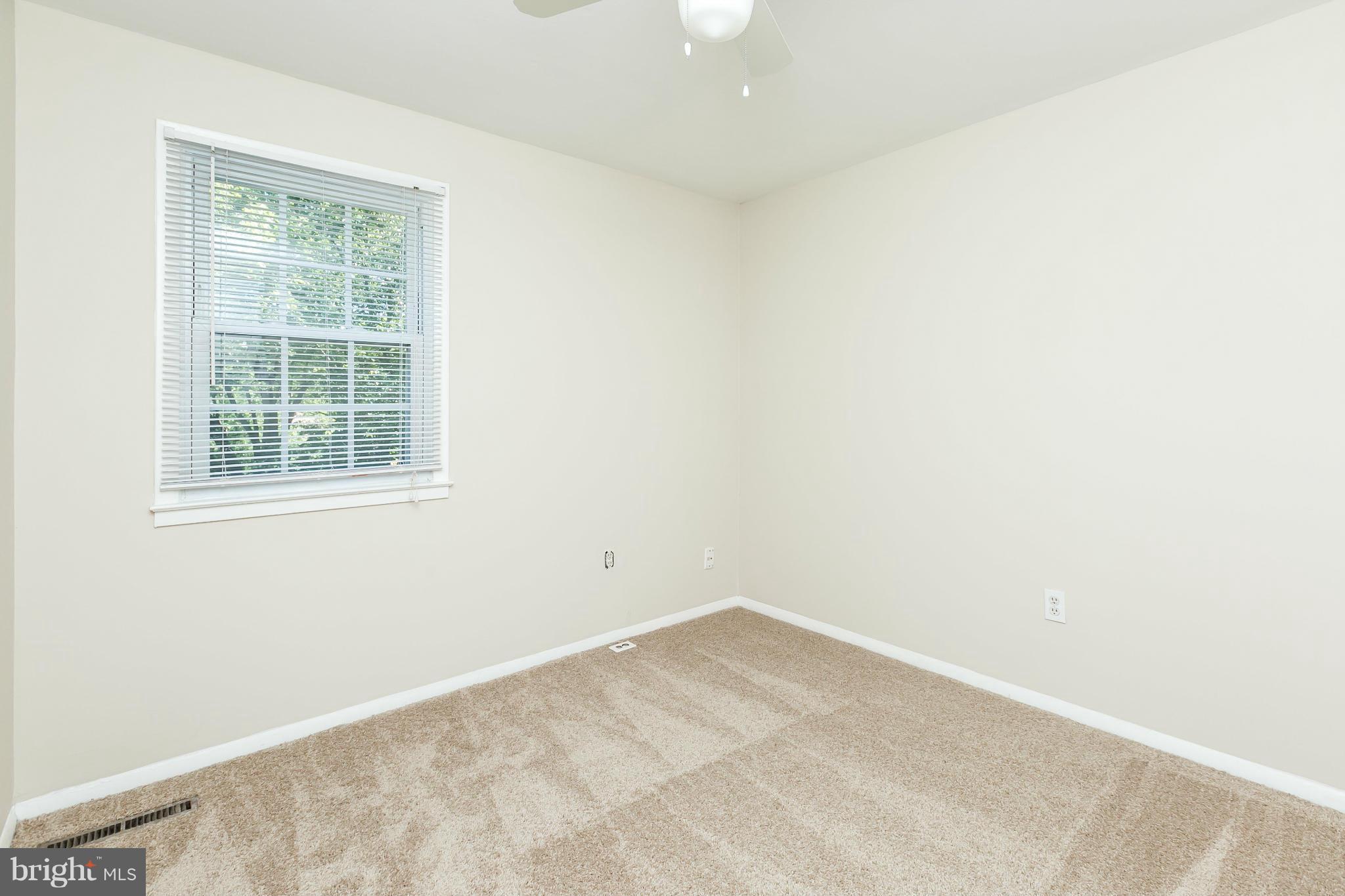 CROFTON SQUARE - Residential Lease