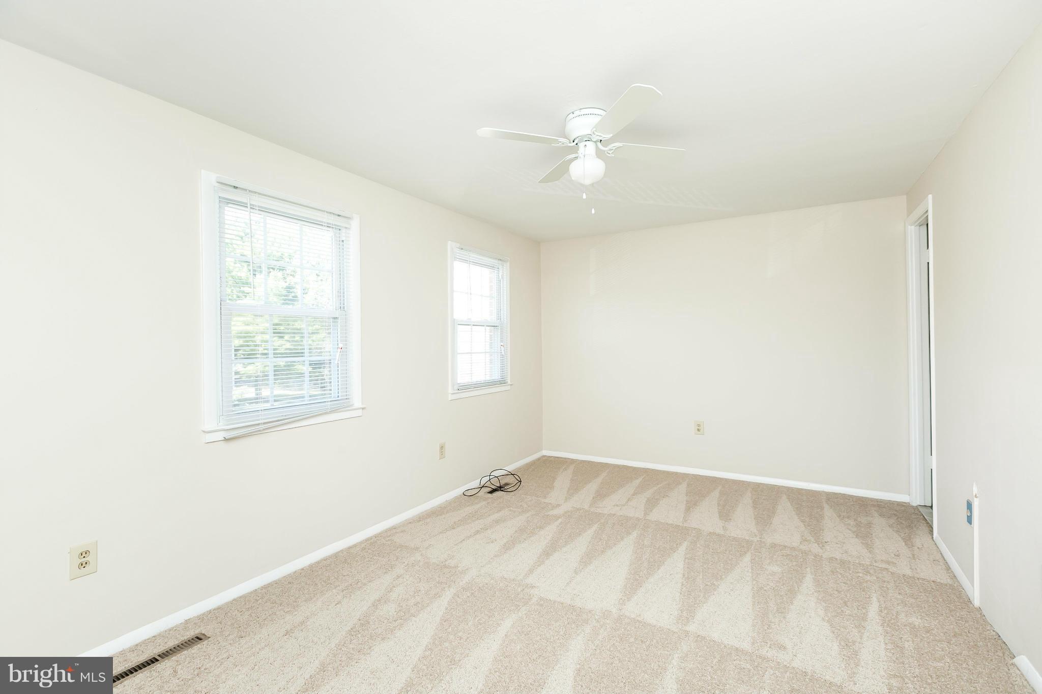 CROFTON SQUARE - Residential Lease