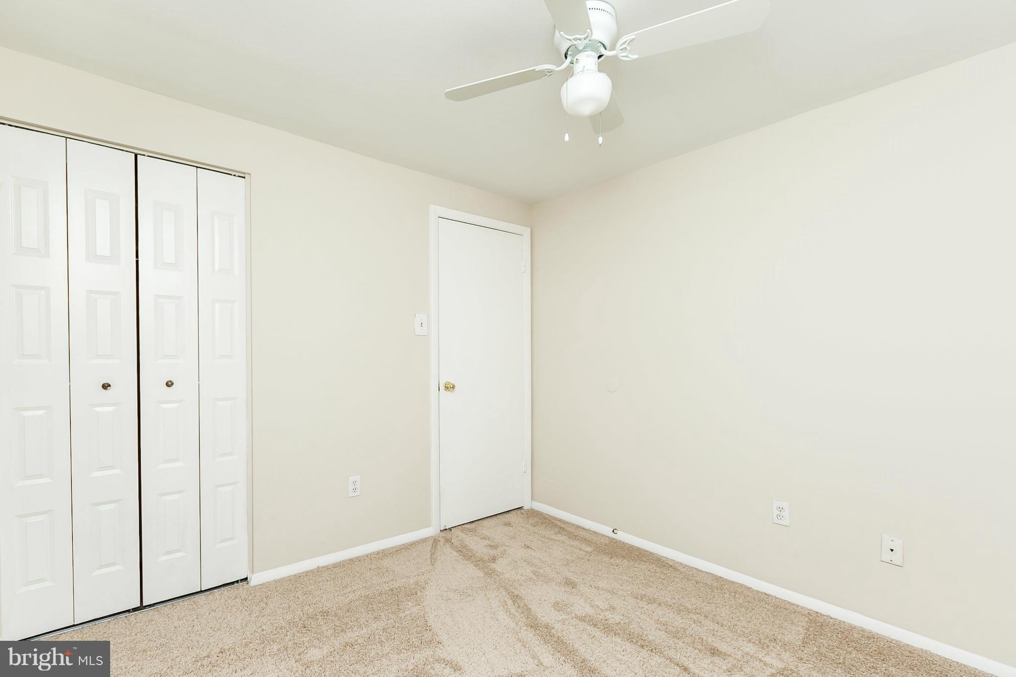 CROFTON SQUARE - Residential Lease