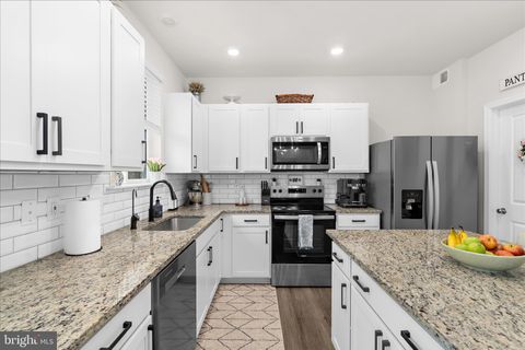 158 FOLKLORE WAY LA PLATA MD 20646