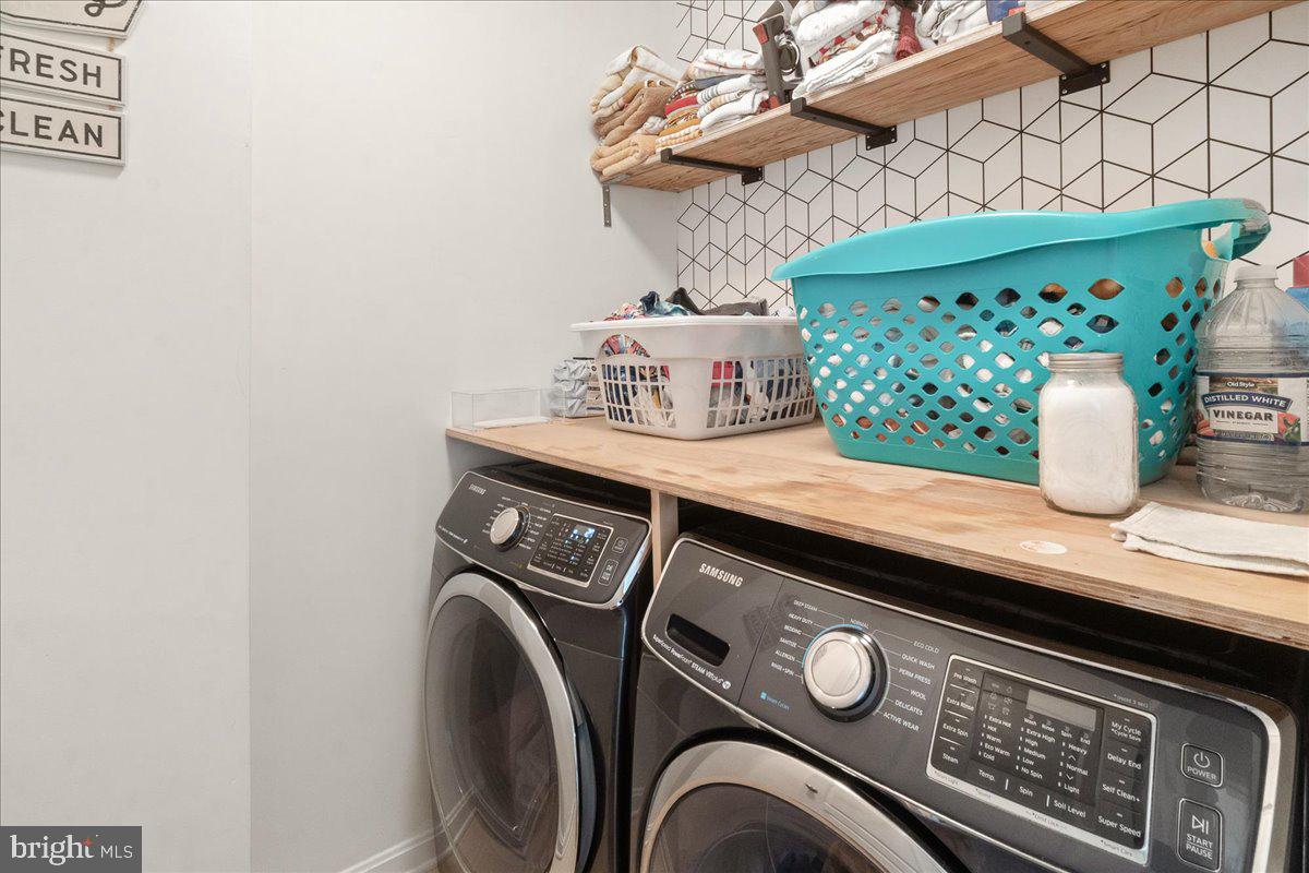 SUN MEADOW - Residential Lease