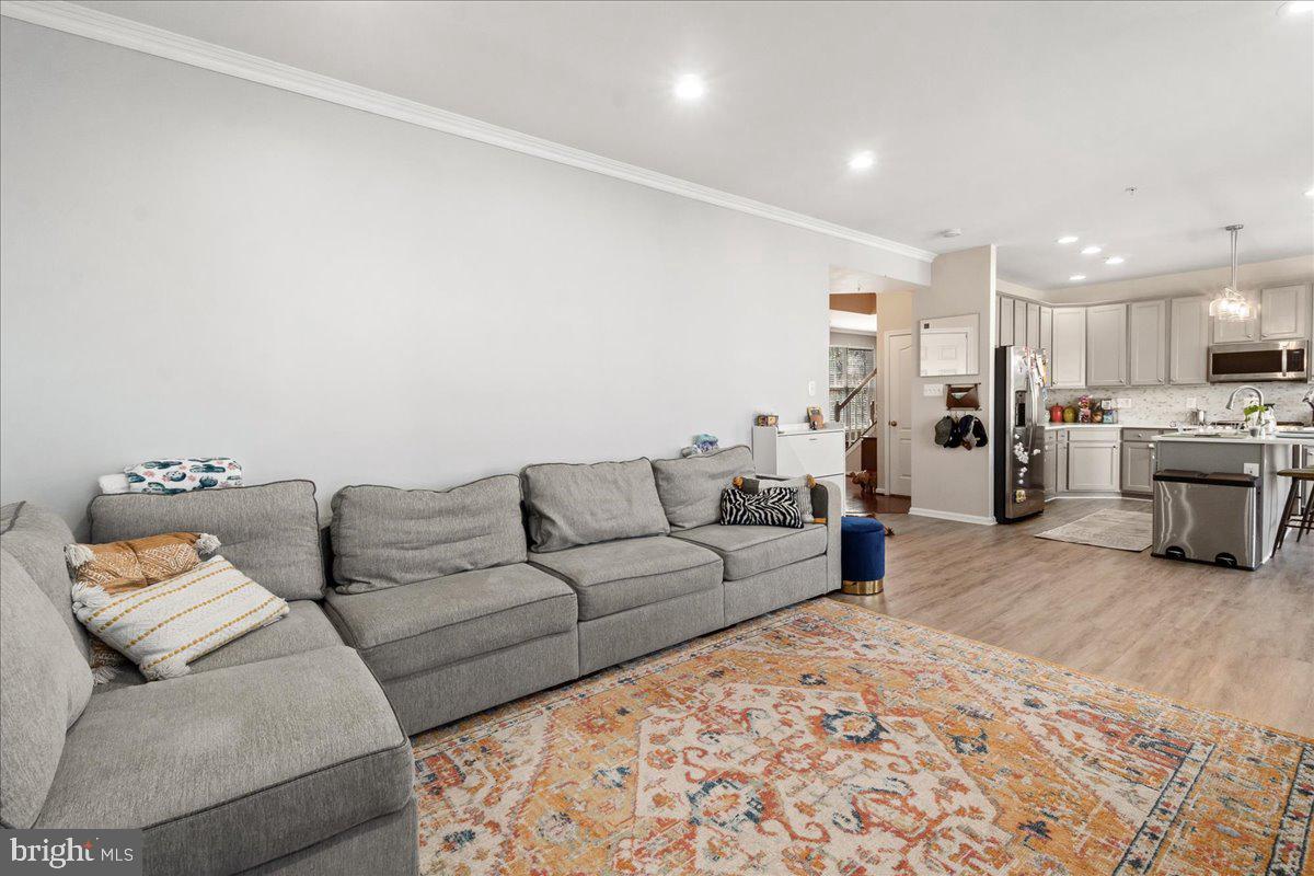 SUN MEADOW - Residential Lease