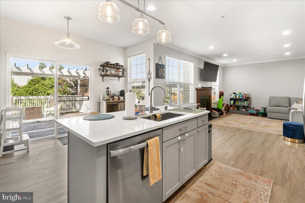 SUN MEADOW - Residential Lease