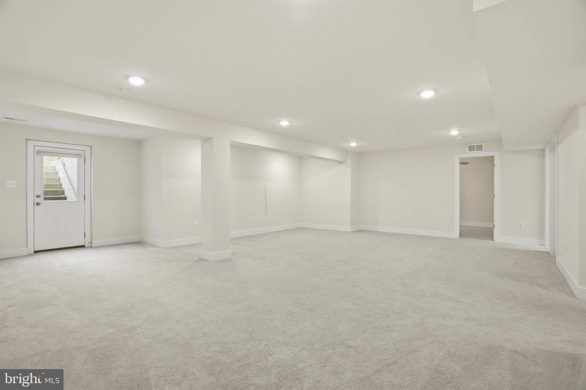 BRITTANY MANOR - Residential