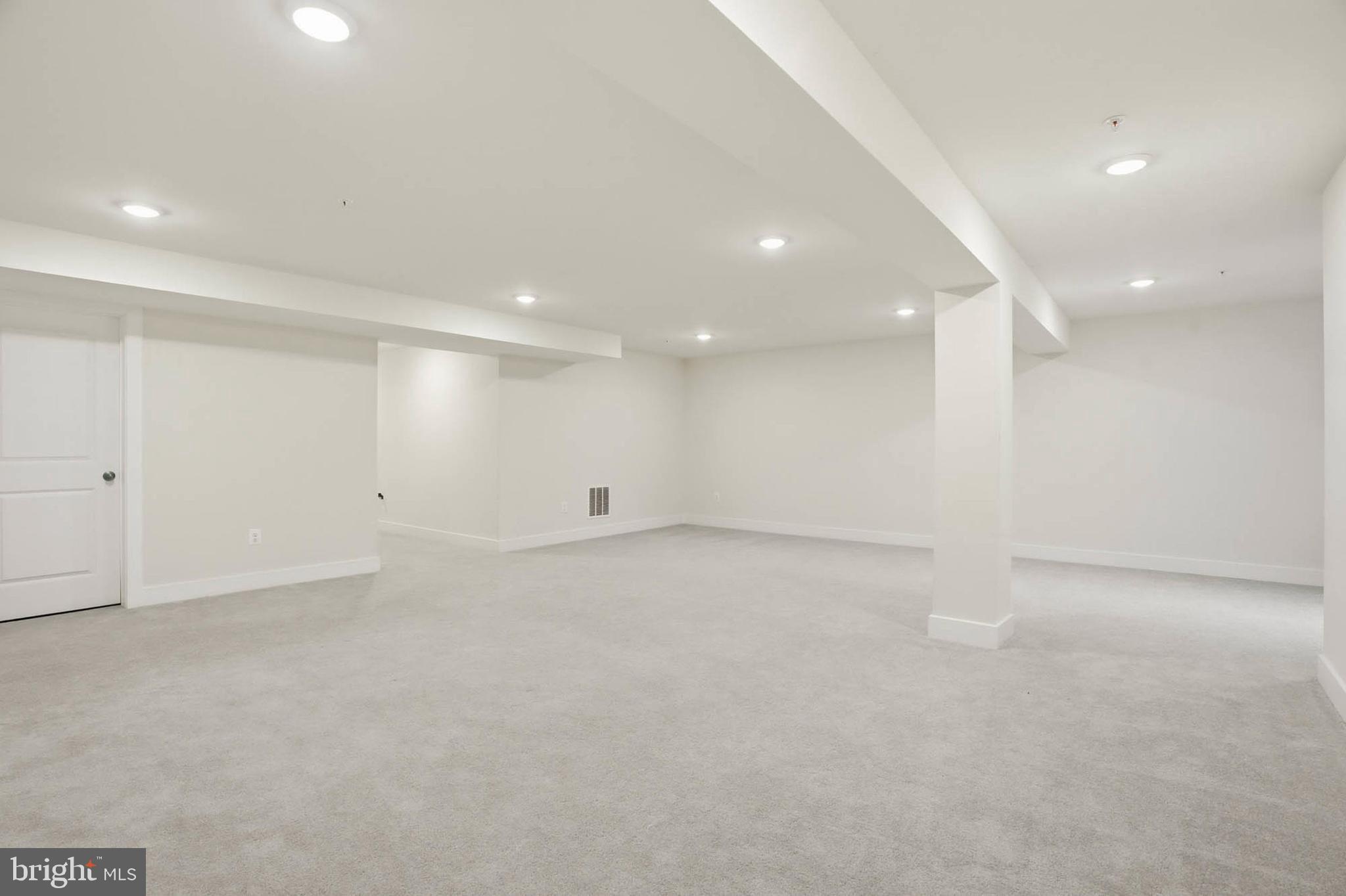 BRITTANY MANOR - Residential