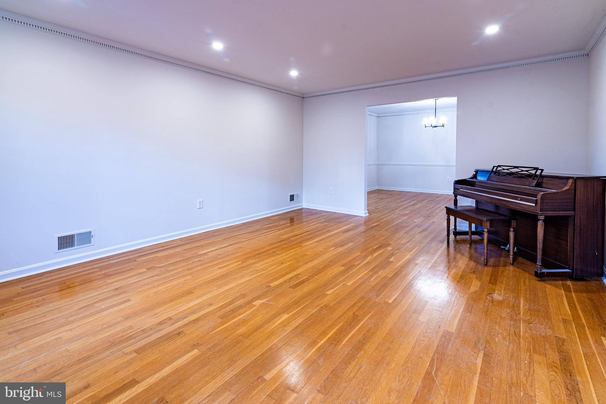 OLNEY OUTSIDE - Residential