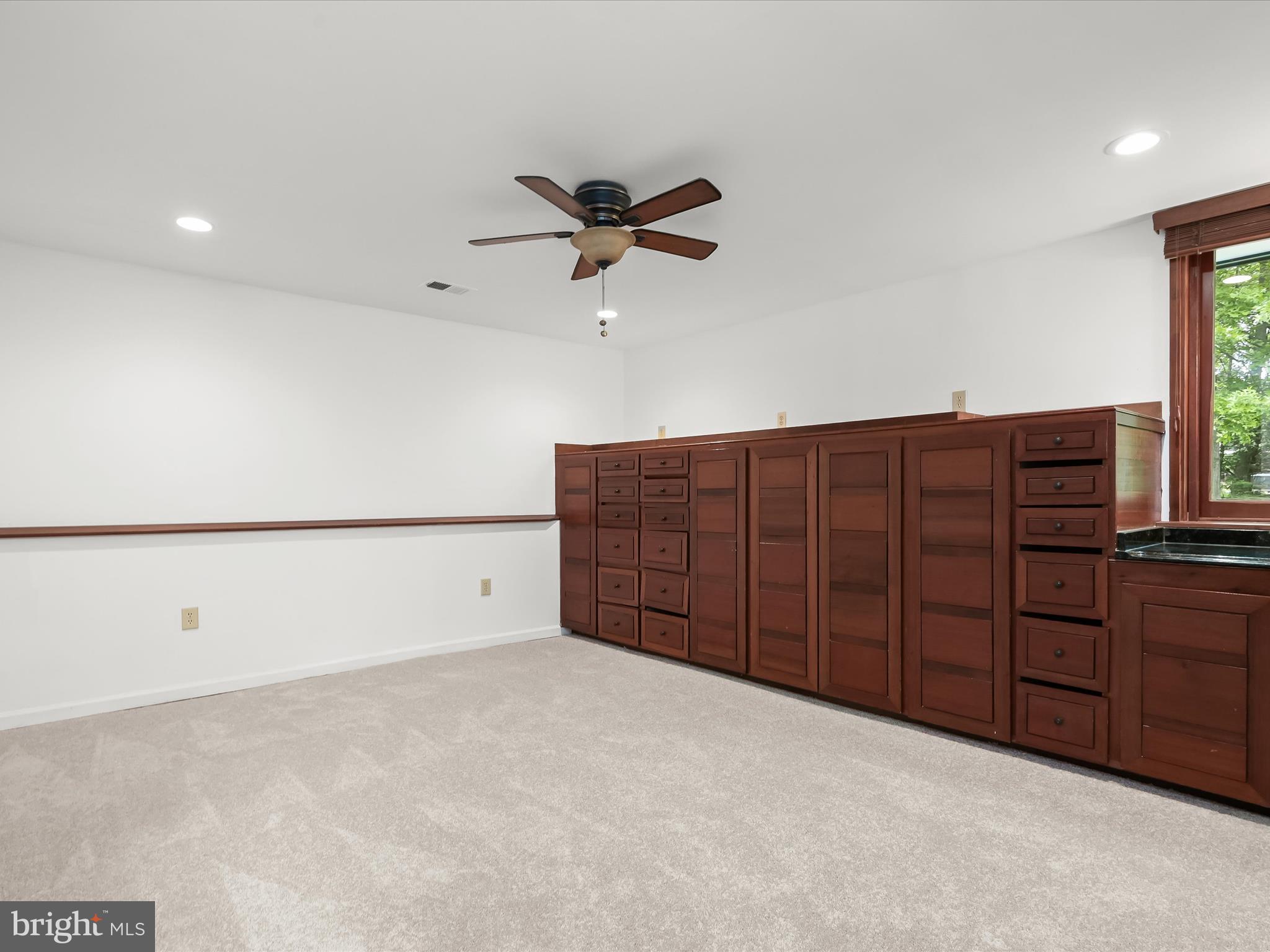 KALMIA FARMS - Residential