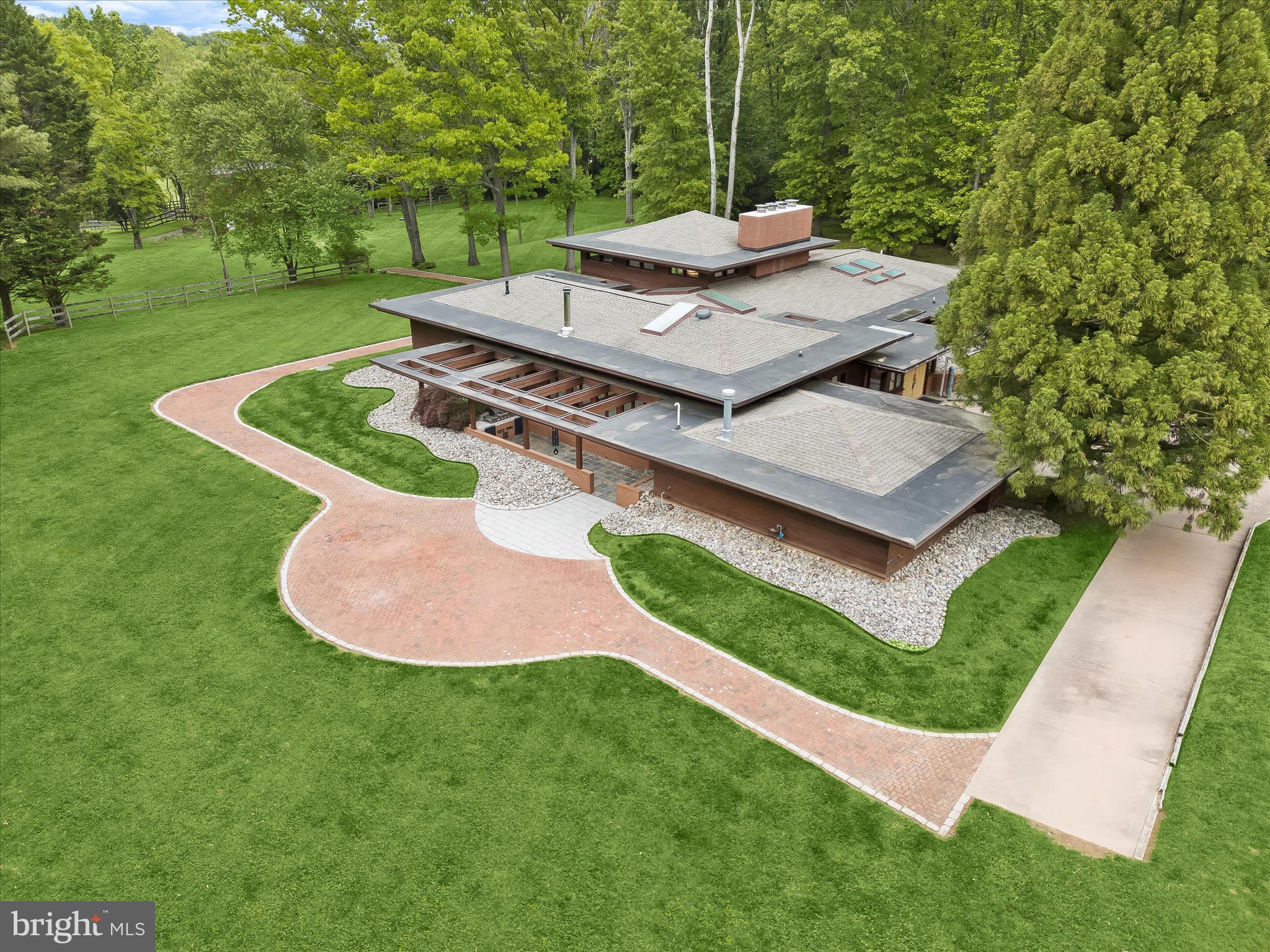 KALMIA FARMS - Residential