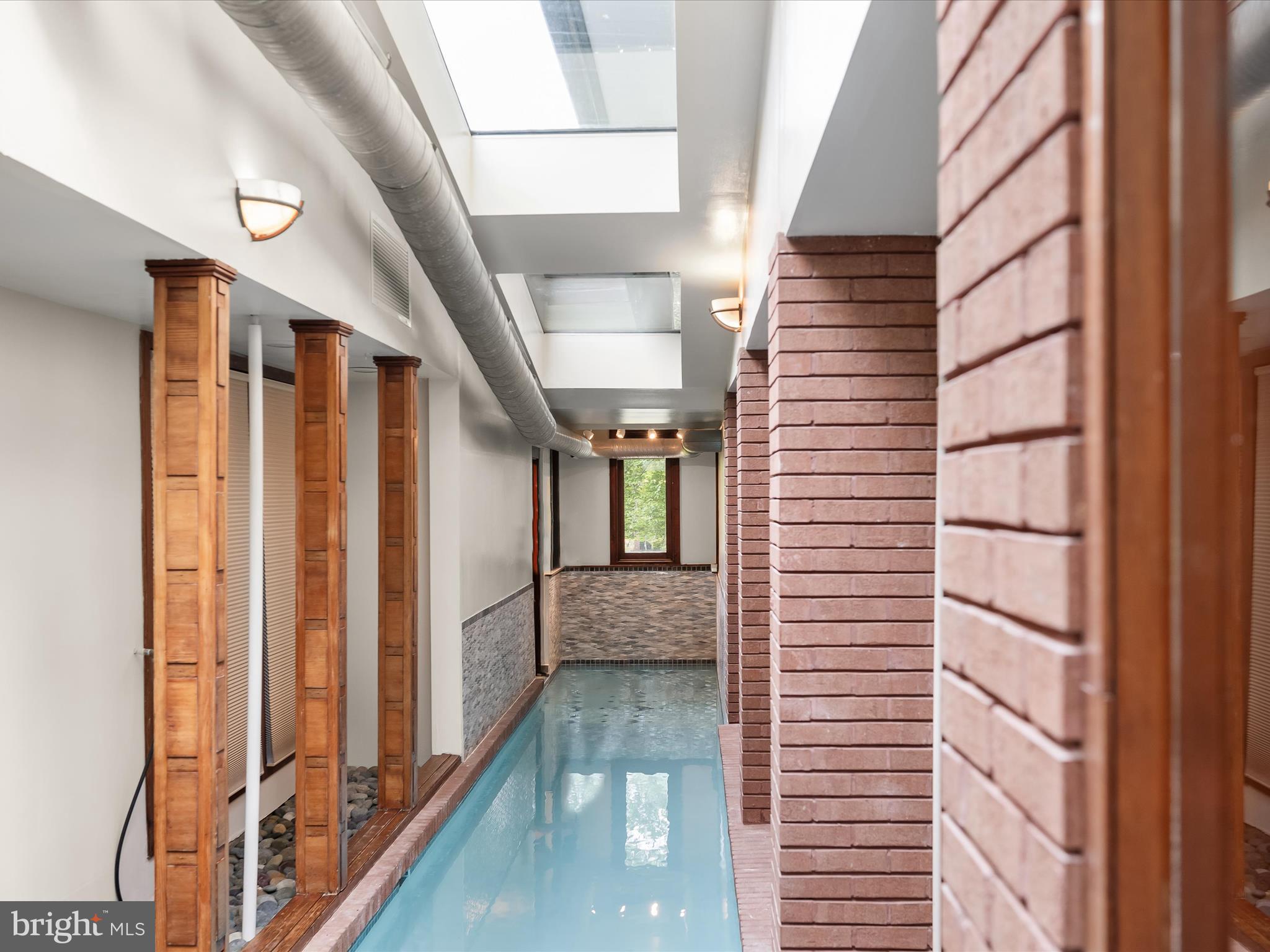 KALMIA FARMS - Residential