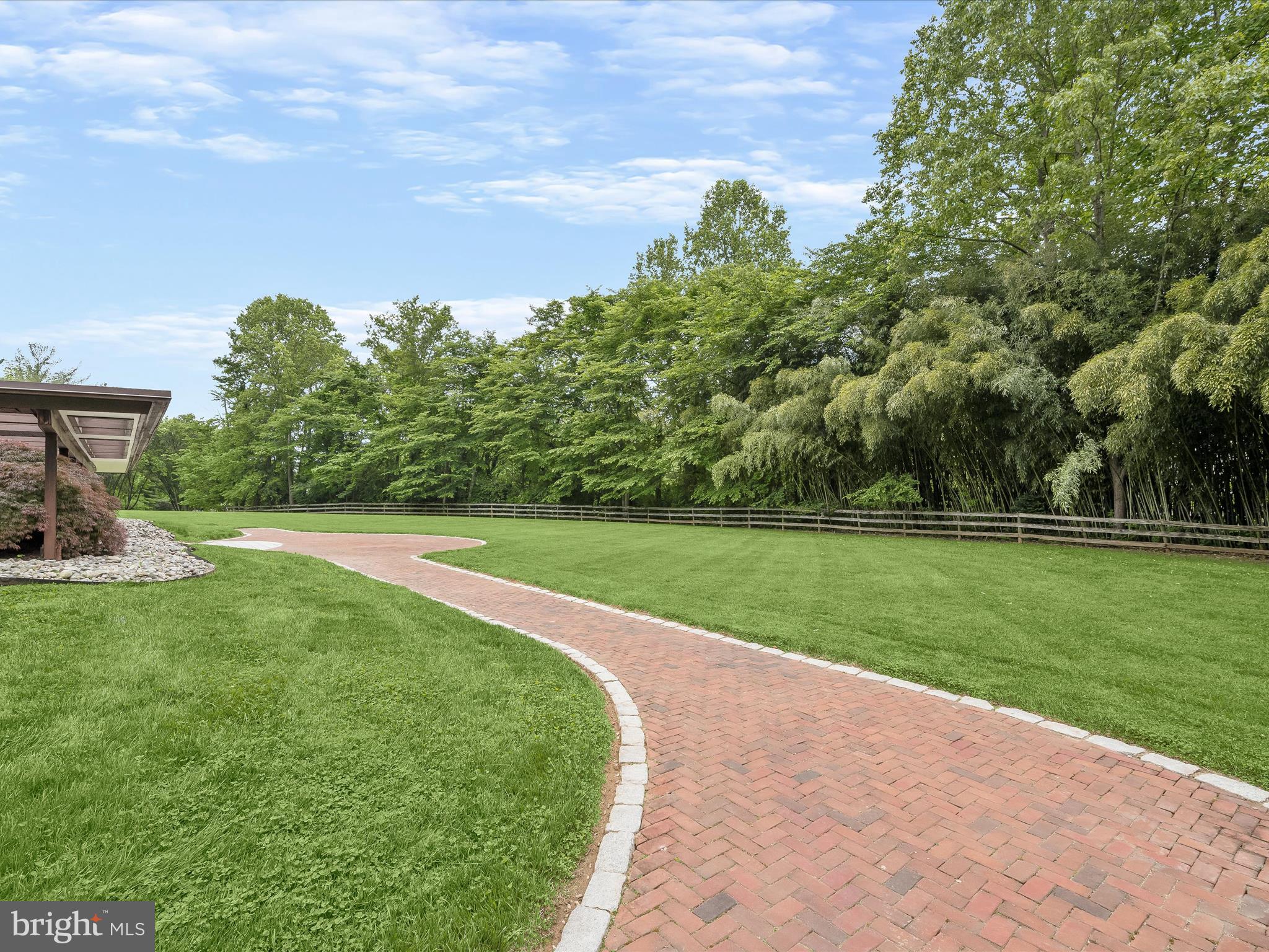 KALMIA FARMS - Residential