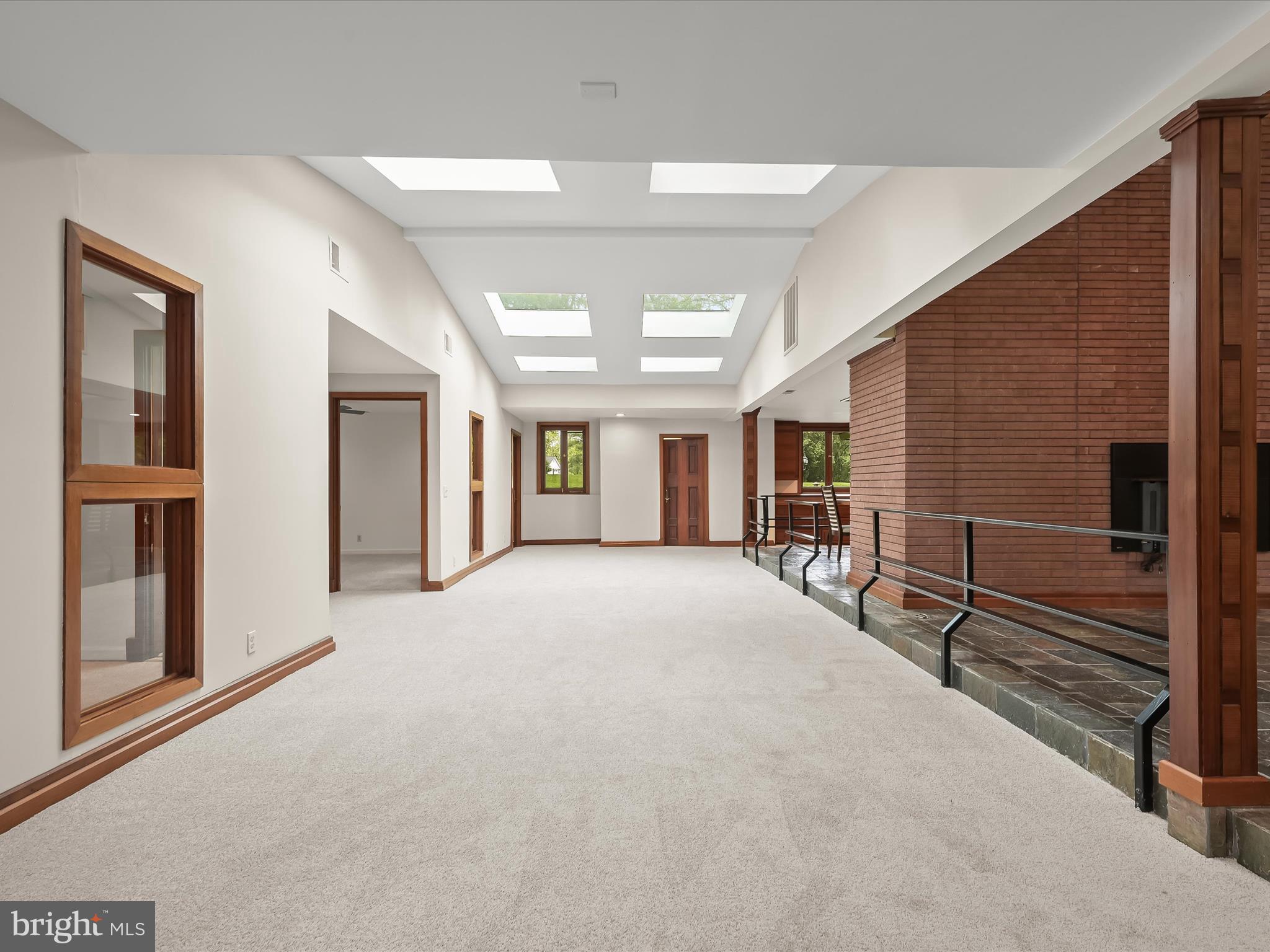 KALMIA FARMS - Residential