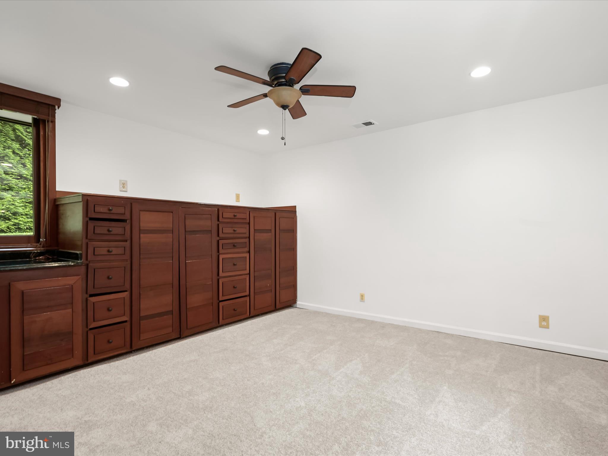 KALMIA FARMS - Residential