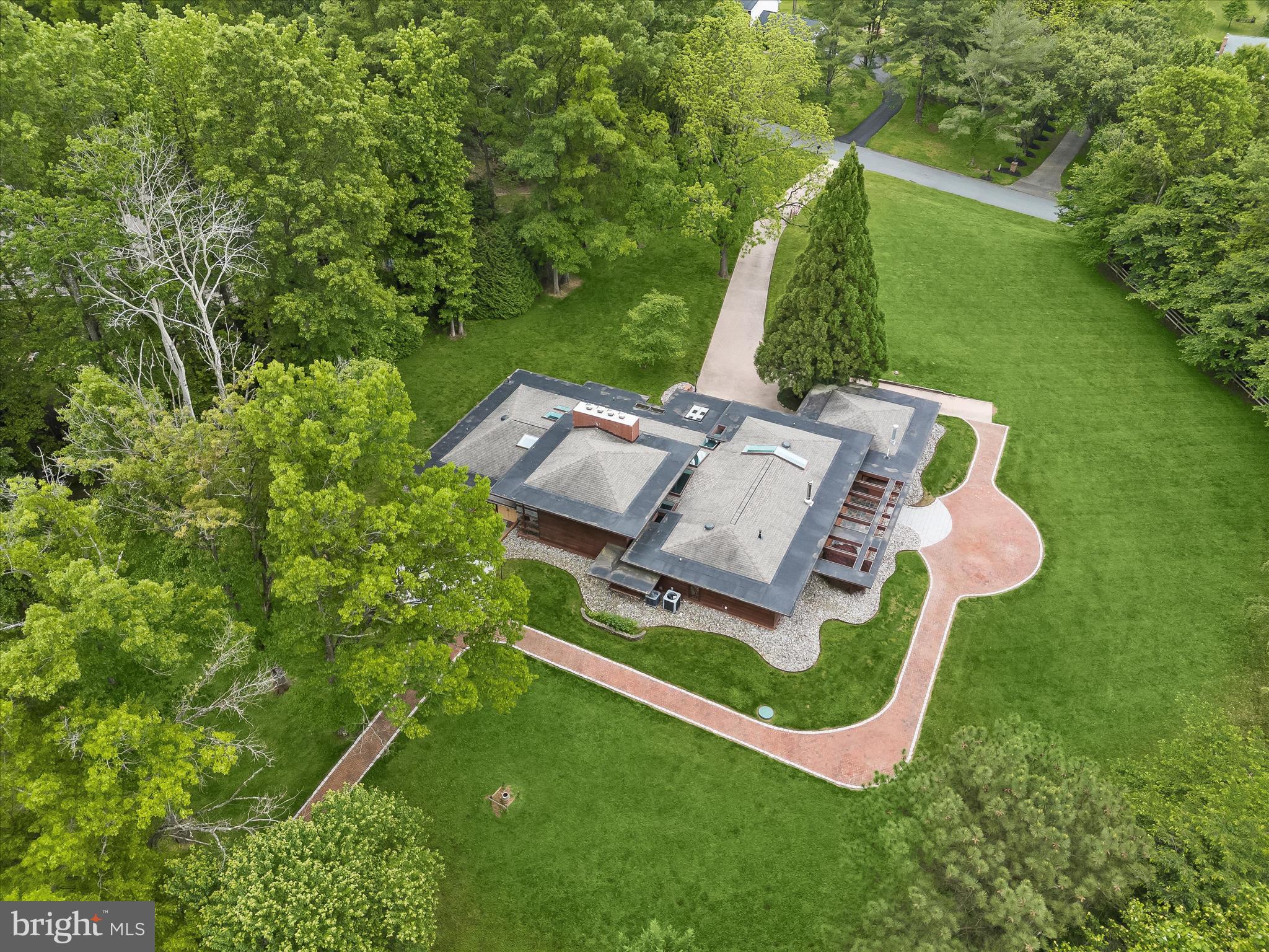 KALMIA FARMS - Residential