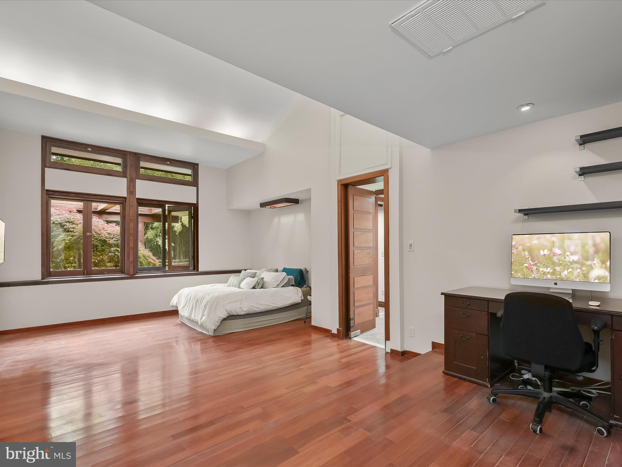 KALMIA FARMS - Residential