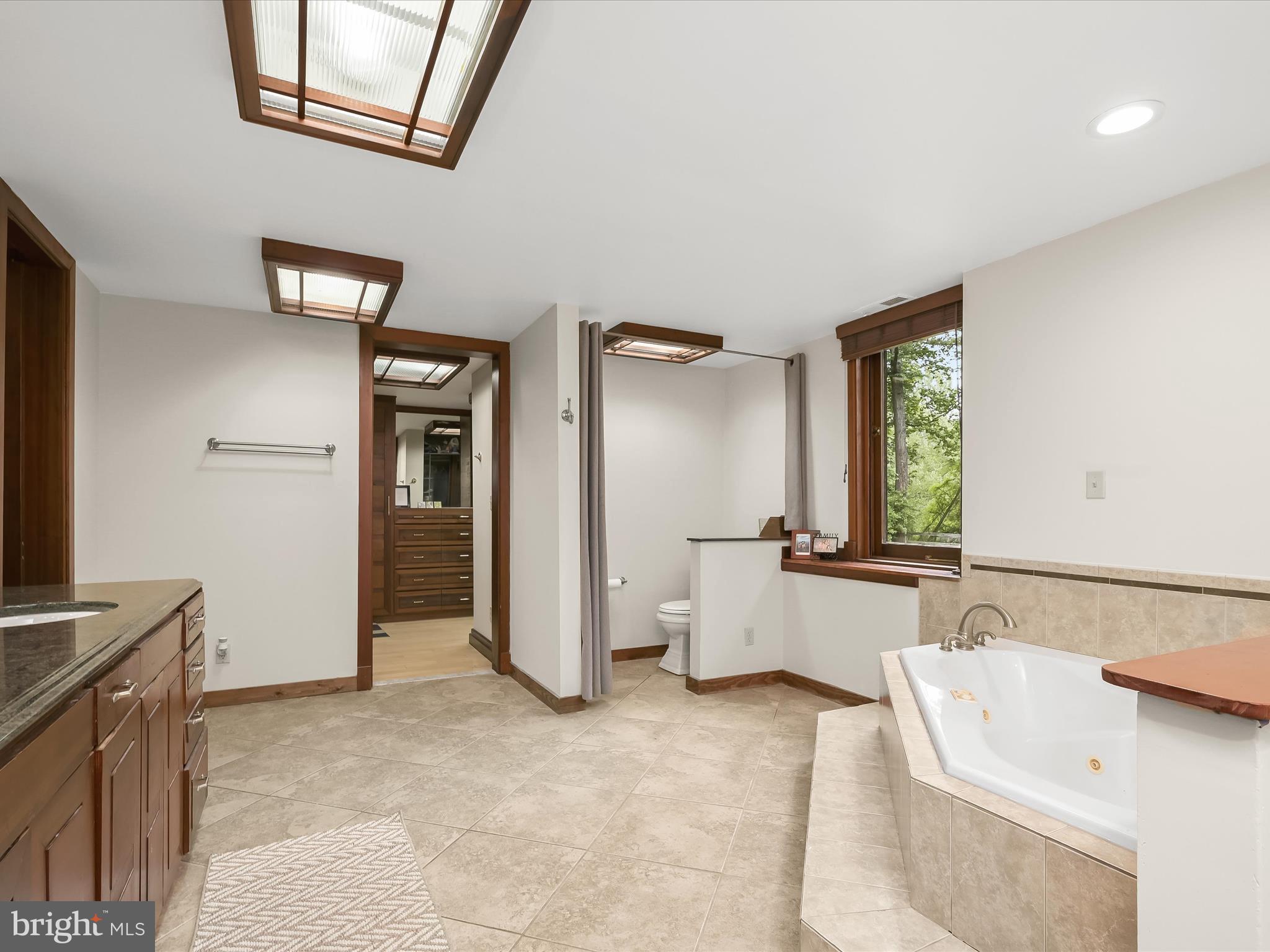 KALMIA FARMS - Residential