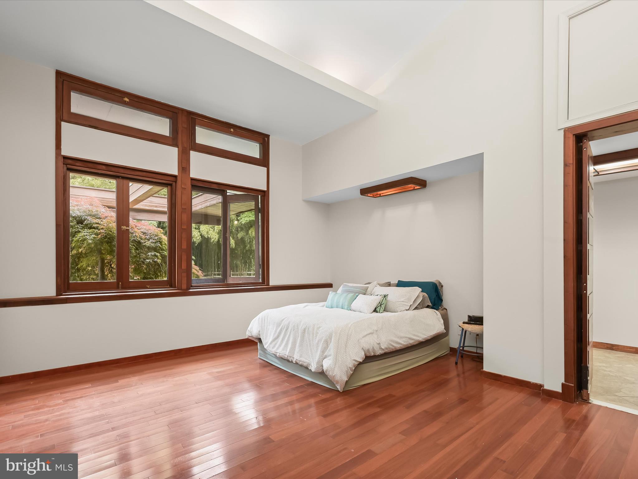 KALMIA FARMS - Residential