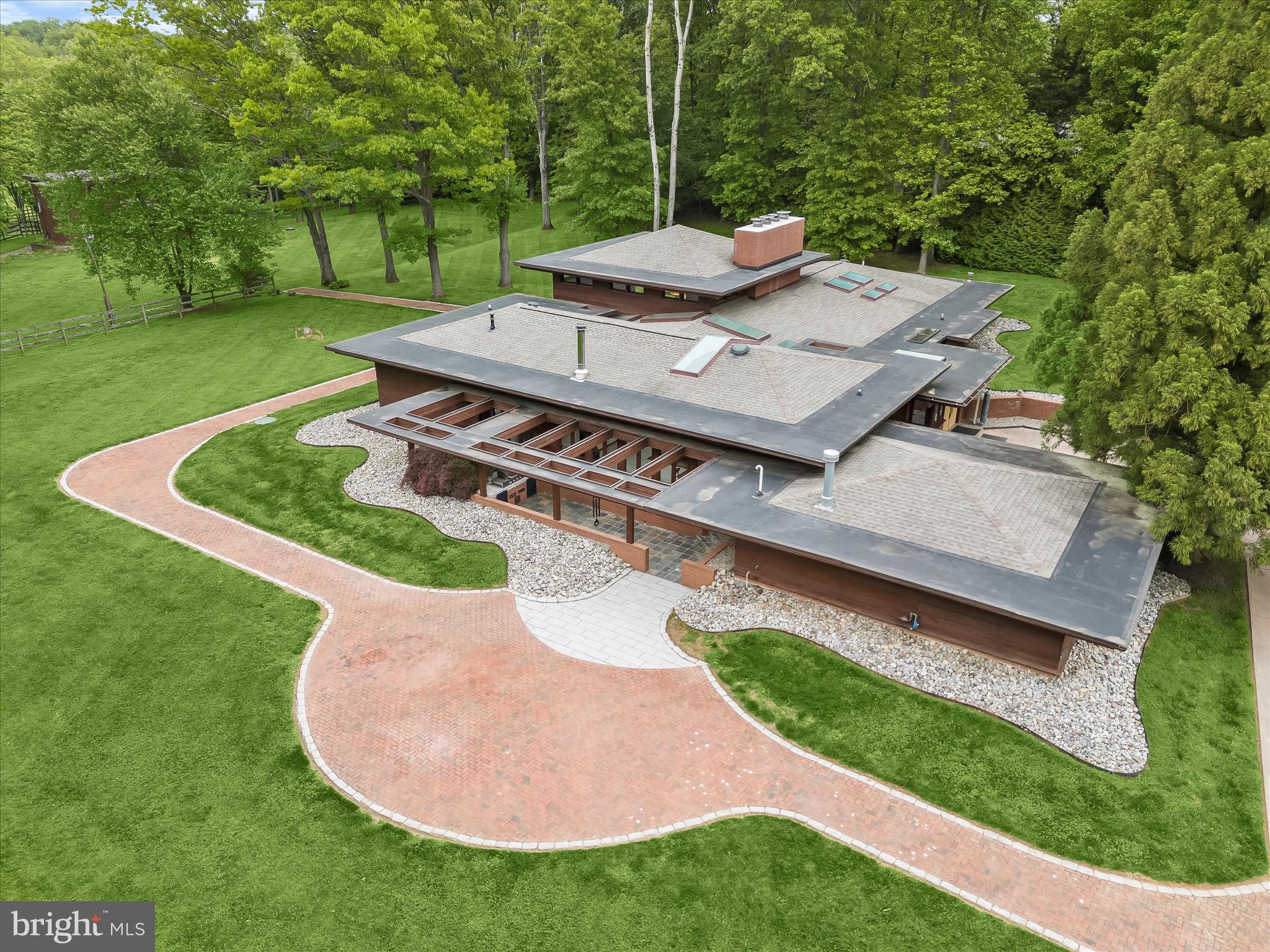 KALMIA FARMS - Residential