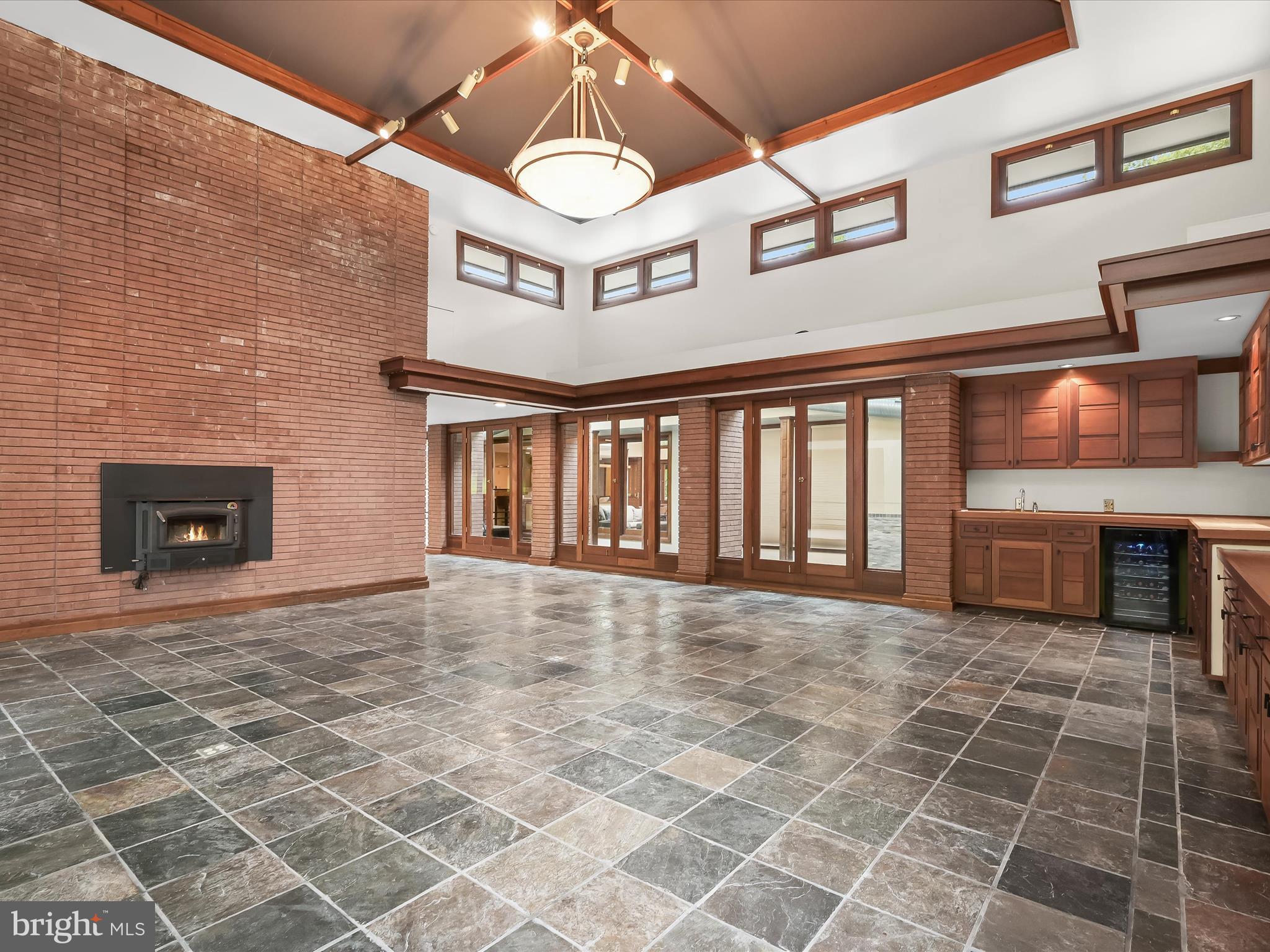 KALMIA FARMS - Residential