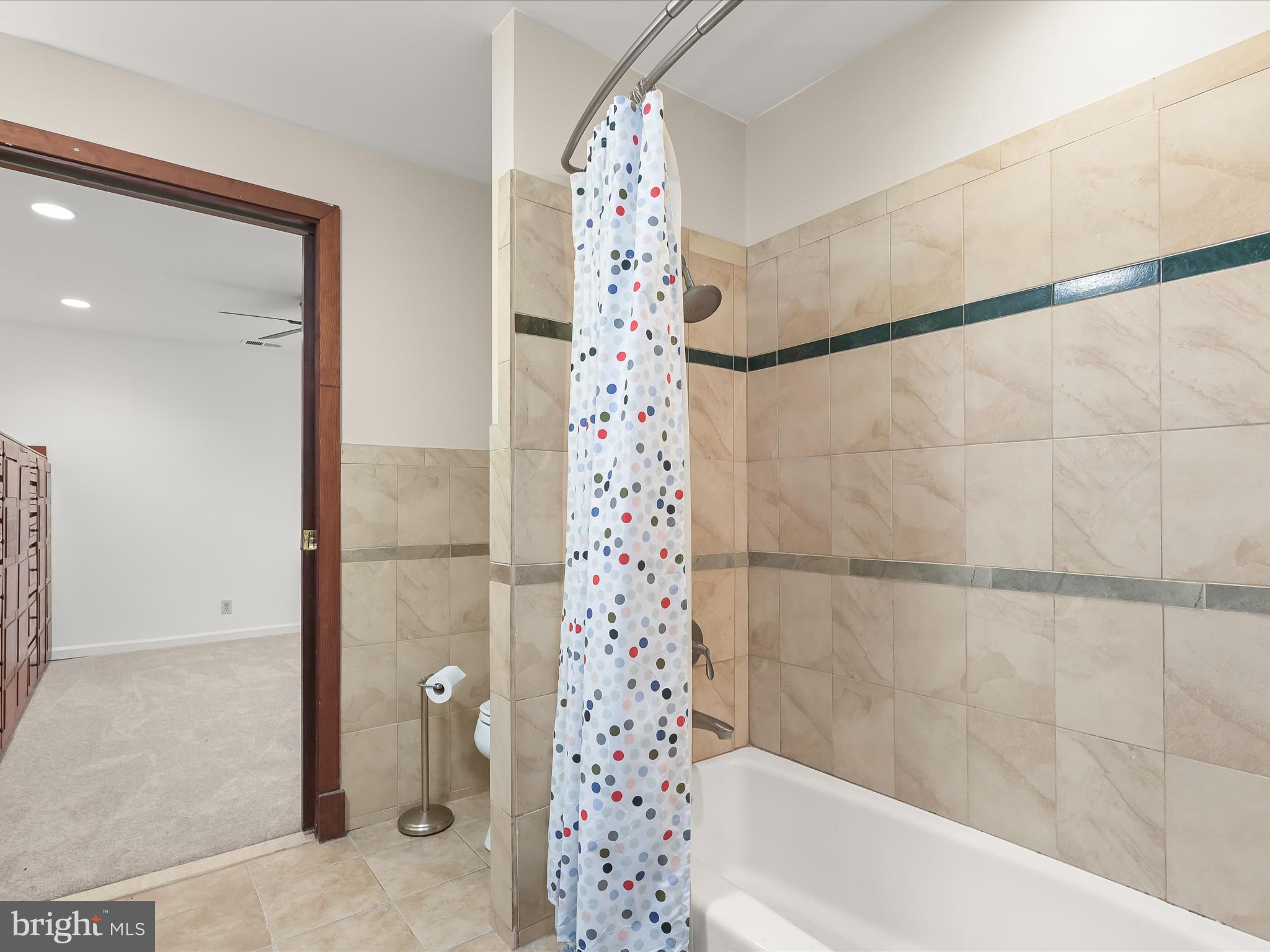 KALMIA FARMS - Residential