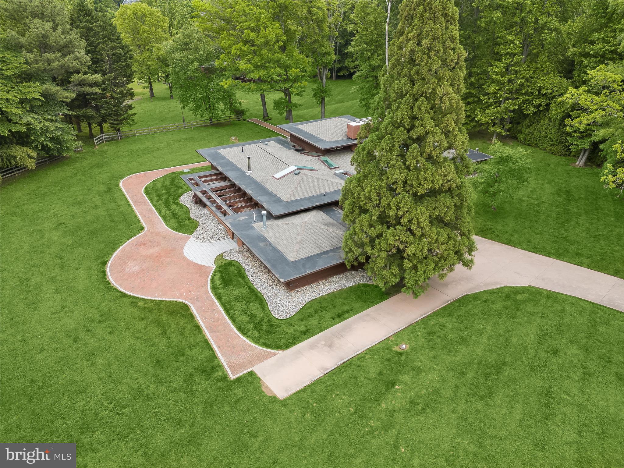 KALMIA FARMS - Residential