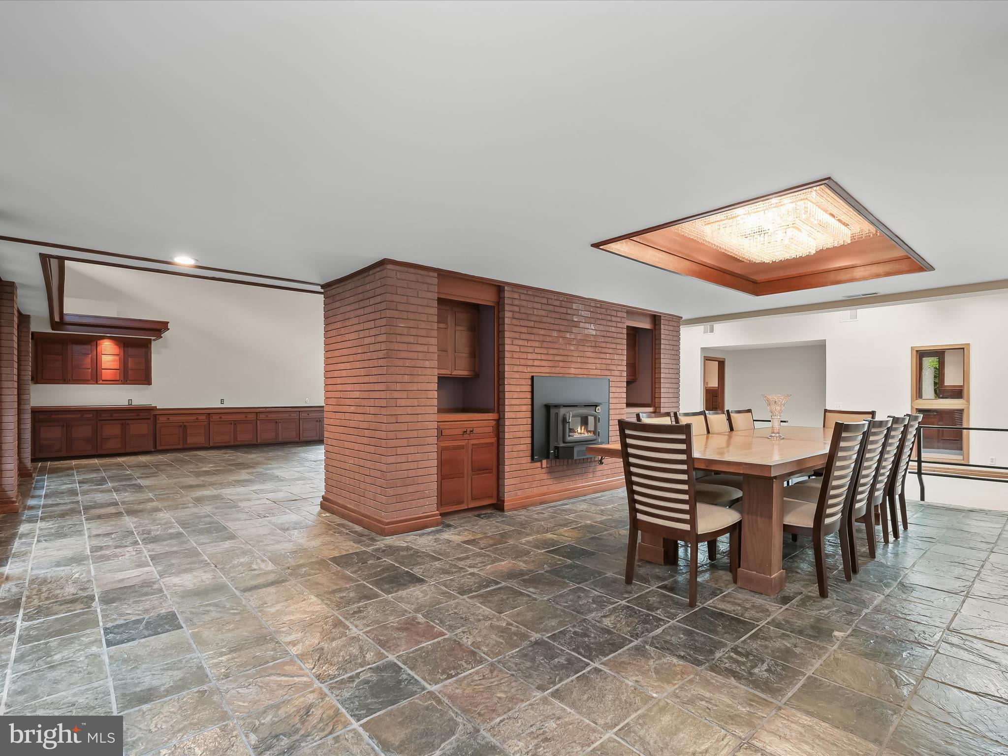 KALMIA FARMS - Residential