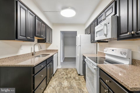 Photo of 15210 Elkridge Way #91-1K, SILVER SPRING, MD 20906 (MLS # MDMC2258274)