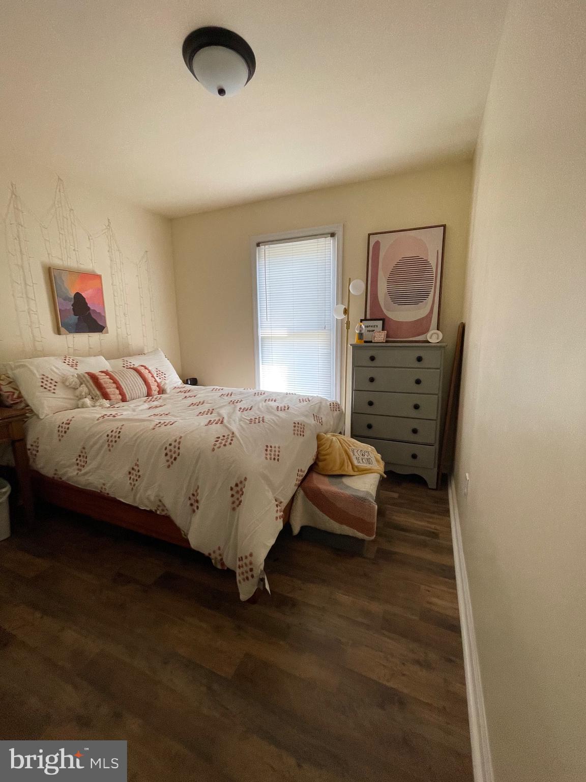 DEVONNE WOODS - Residential Lease