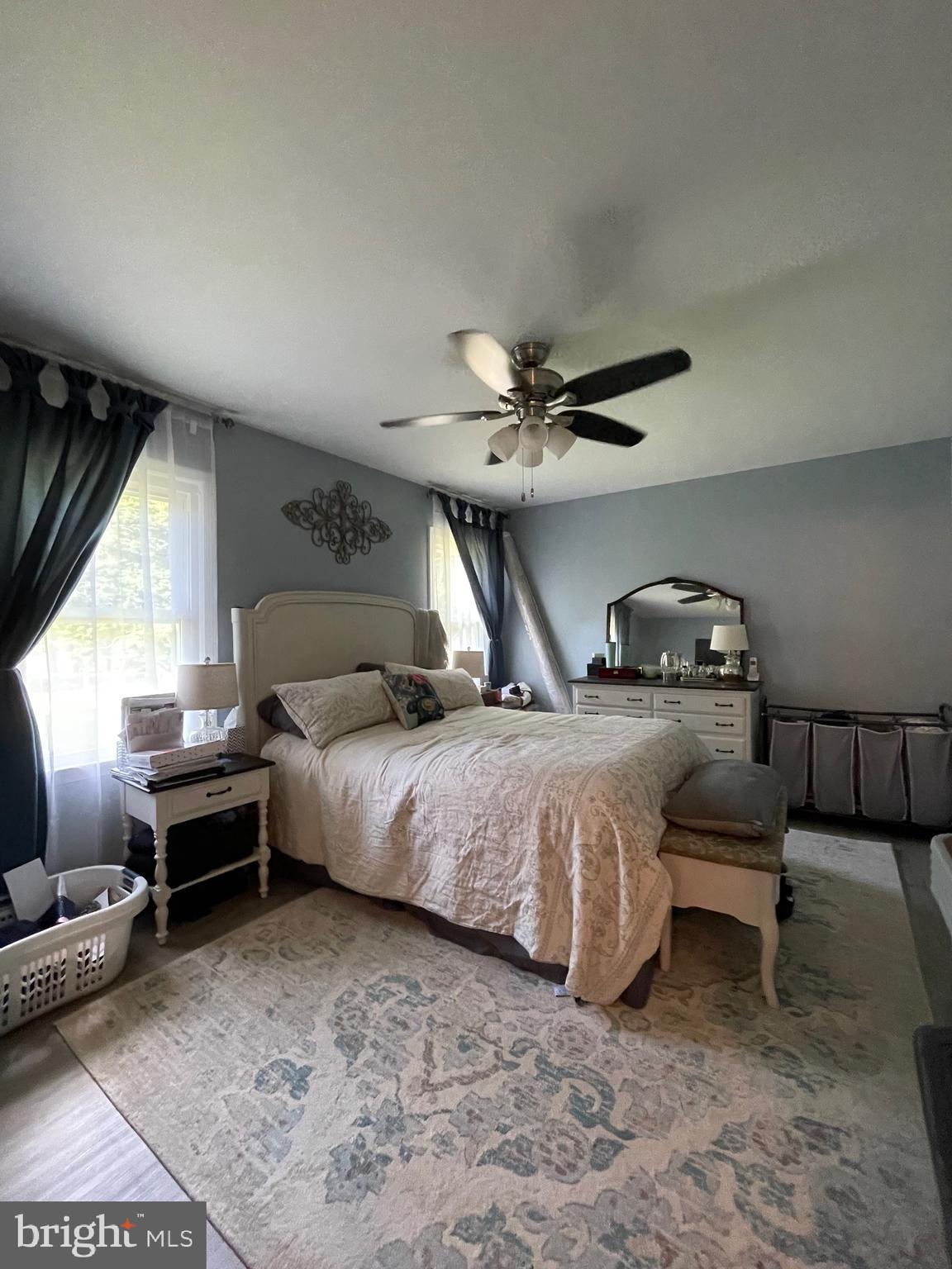 DEVONNE WOODS - Residential Lease