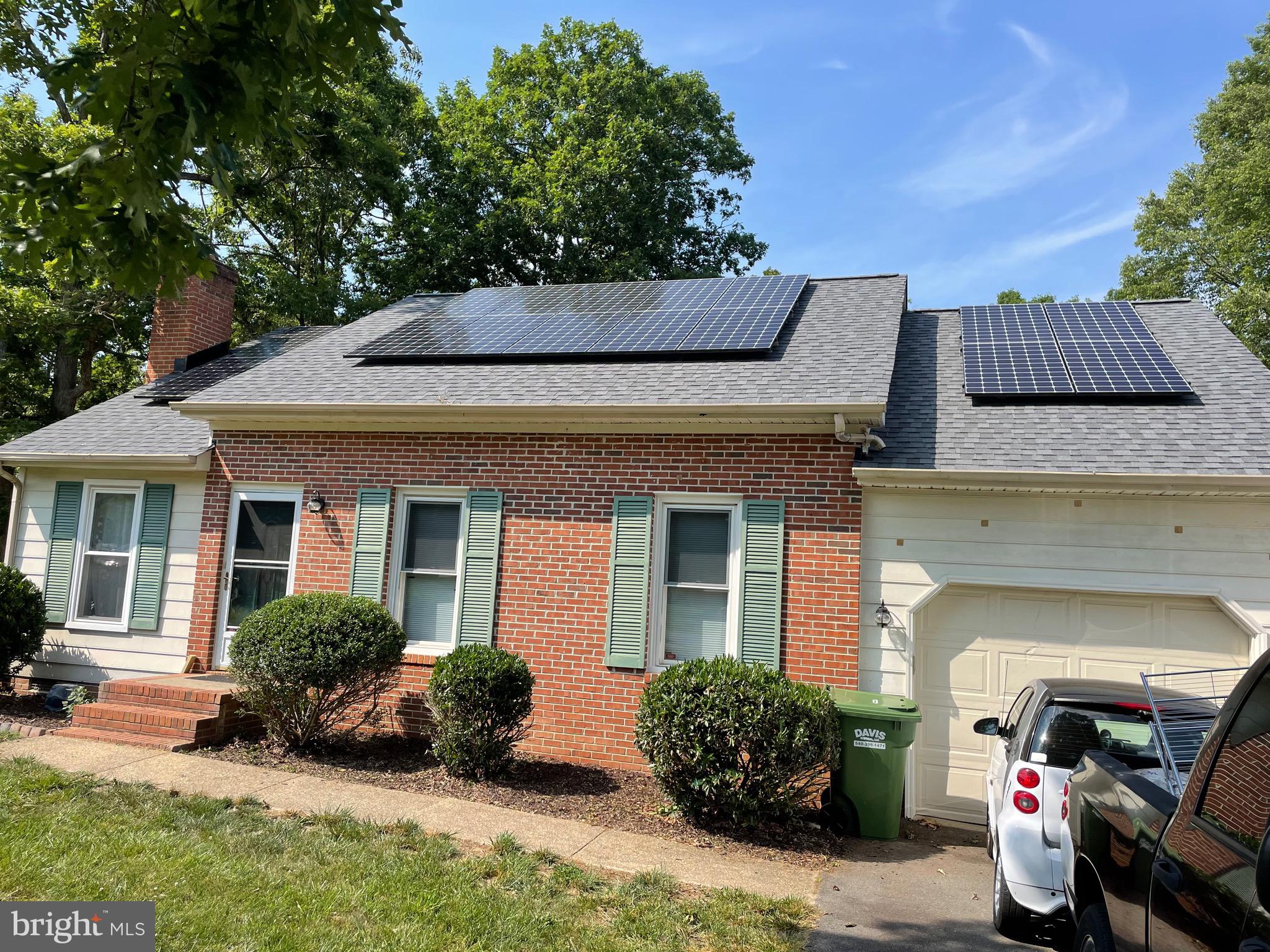 DEVONNE WOODS - Residential Lease