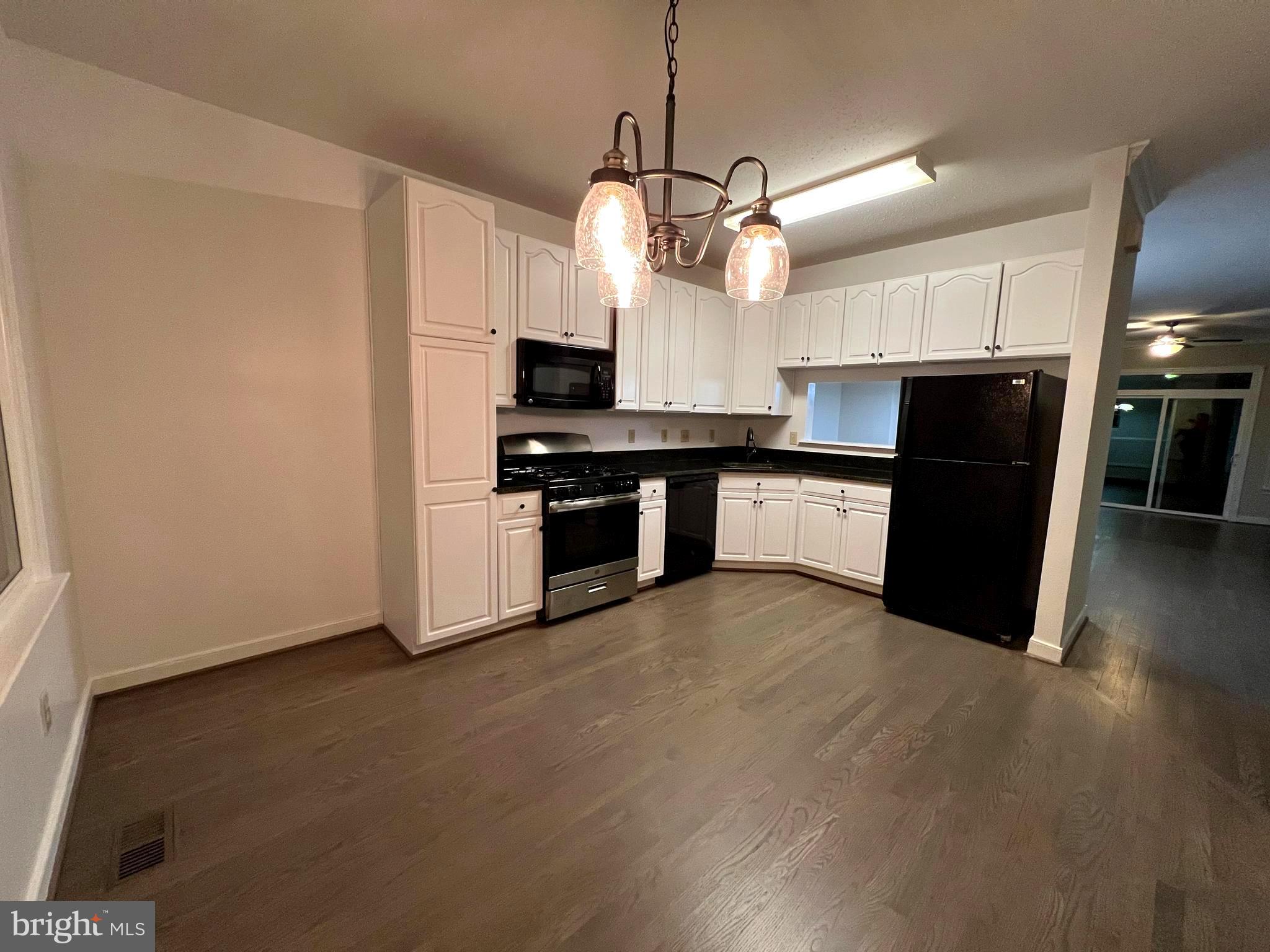 CHATHAM LANDING - Residential Lease