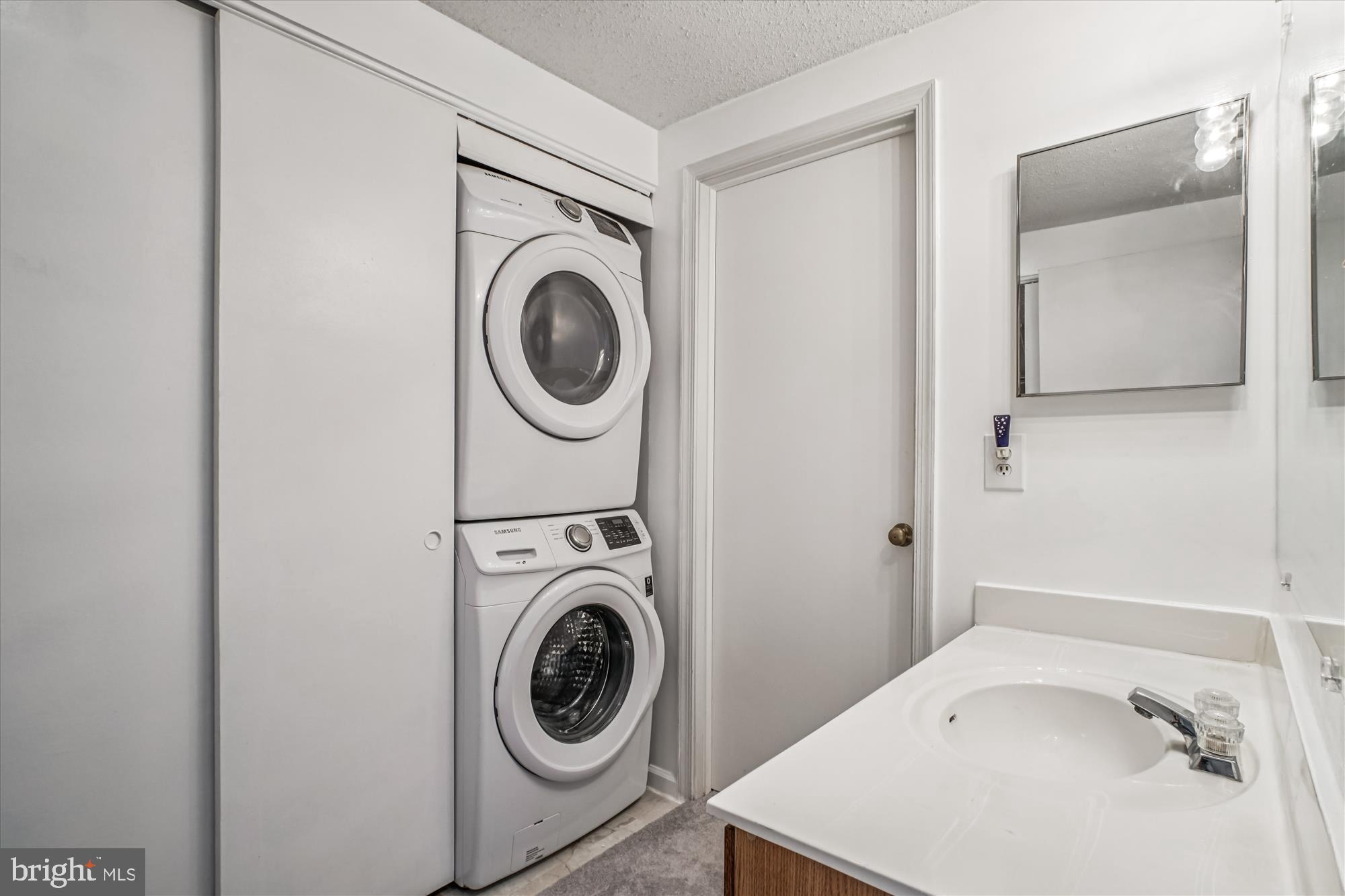 THE COVE - Residential