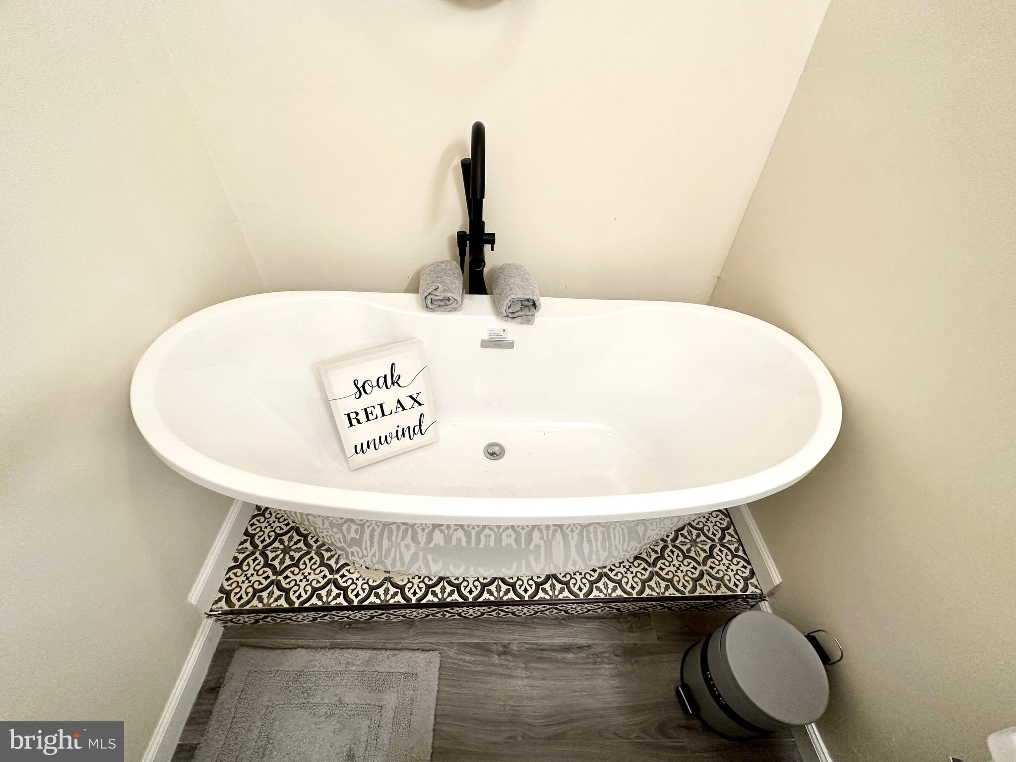 ST. CHARLES GLENEAGLES SOUTH - Residential Lease