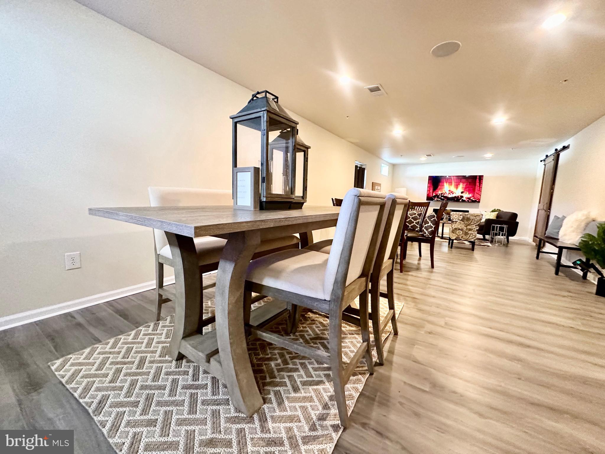 ST. CHARLES GLENEAGLES SOUTH - Residential Lease