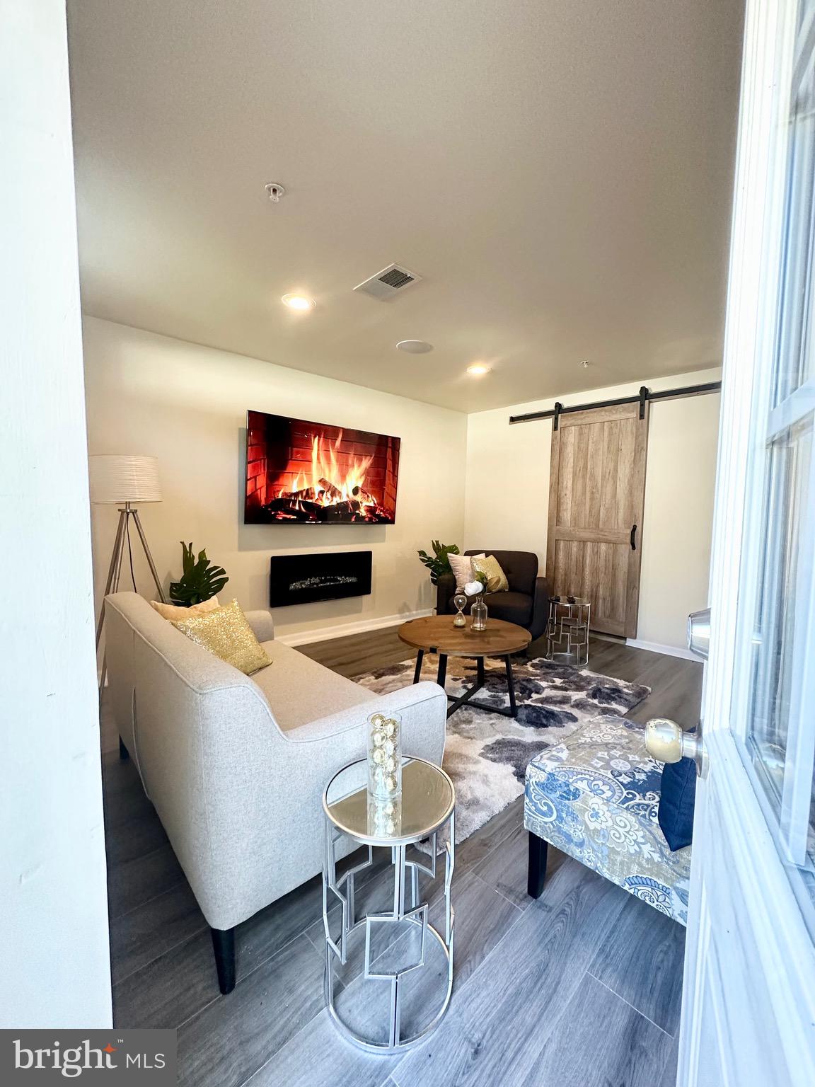 ST. CHARLES GLENEAGLES SOUTH - Residential Lease