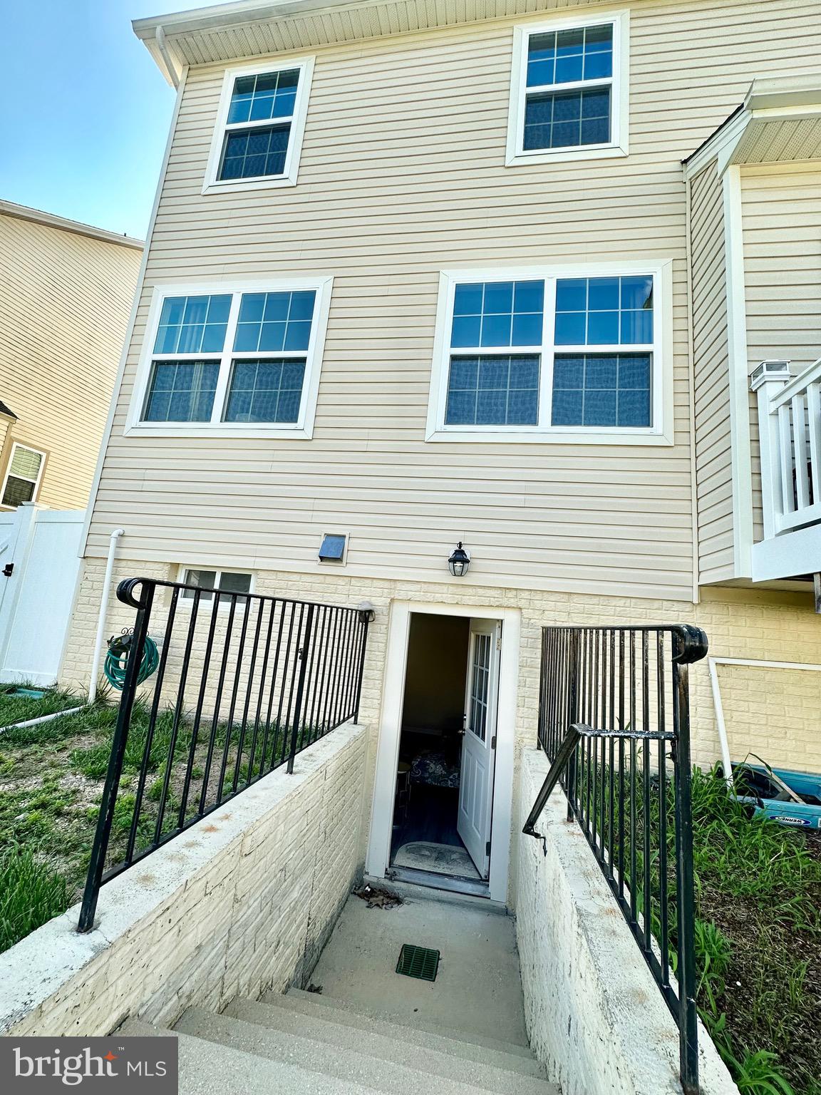 ST. CHARLES GLENEAGLES SOUTH - Residential Lease