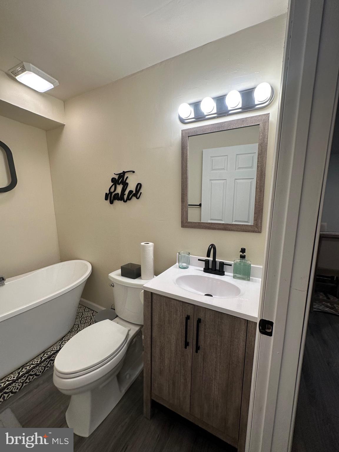 ST. CHARLES GLENEAGLES SOUTH - Residential Lease