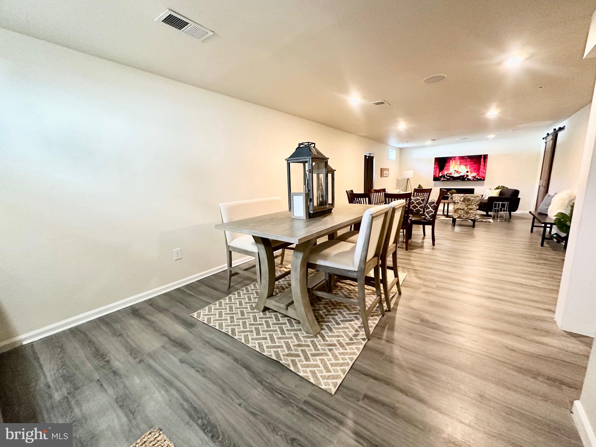 ST. CHARLES GLENEAGLES SOUTH - Residential Lease