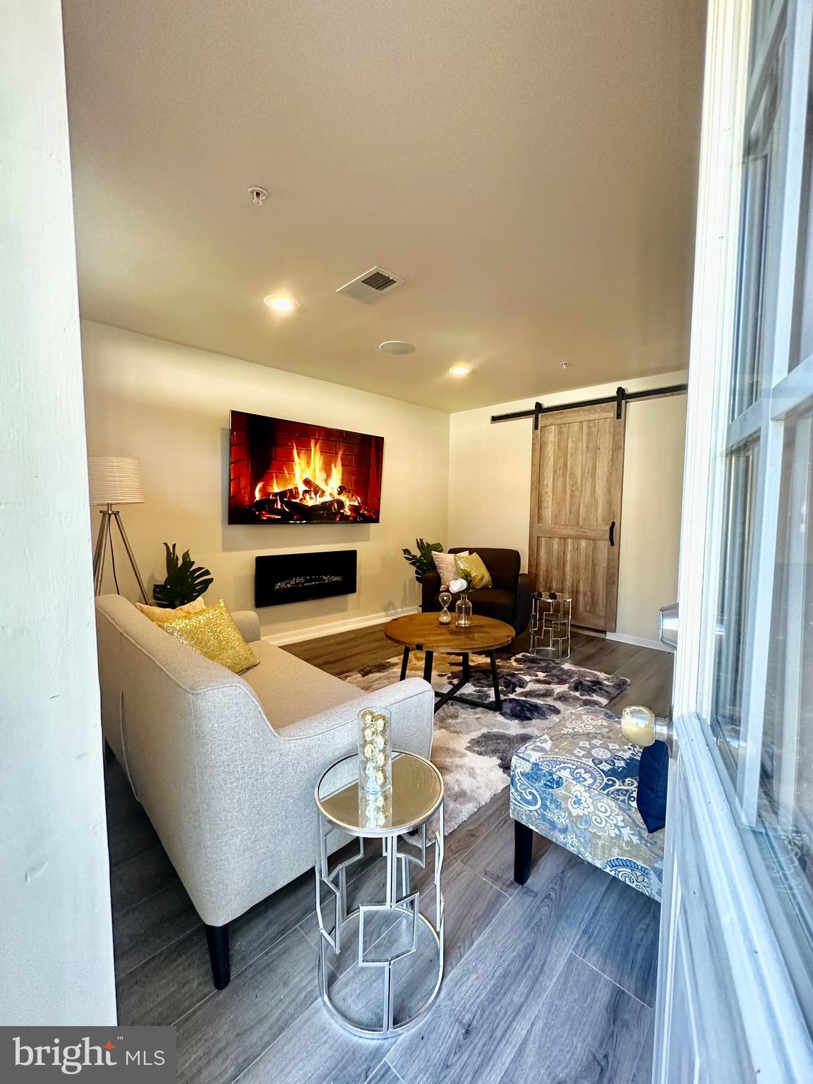 ST. CHARLES GLENEAGLES SOUTH - Residential Lease