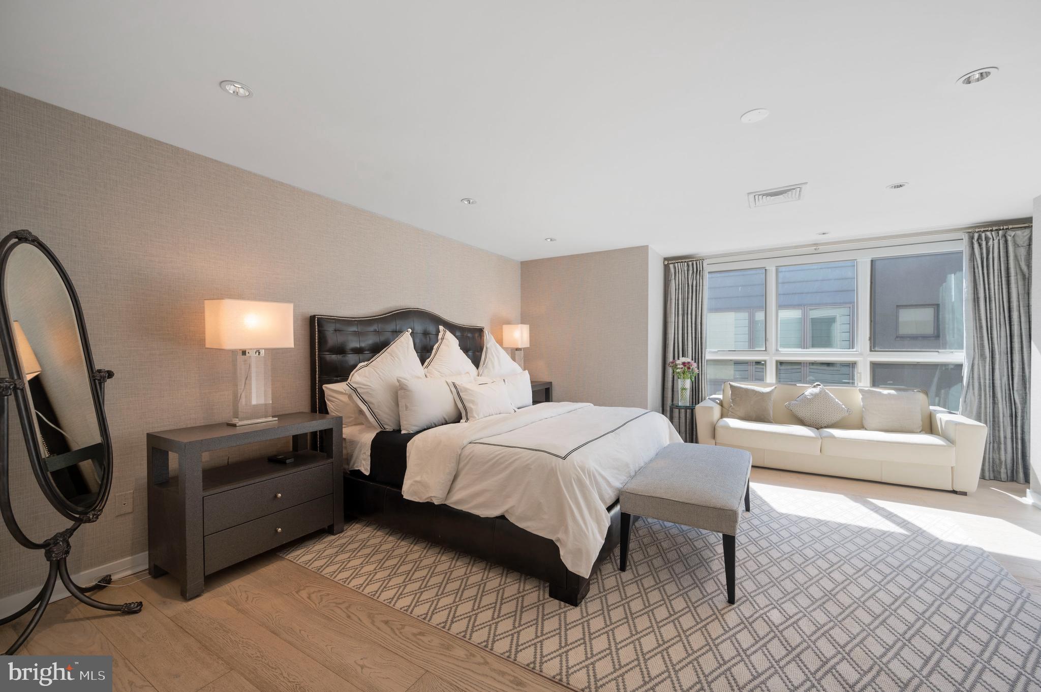 GRADUATE HOSPITAL - Residential